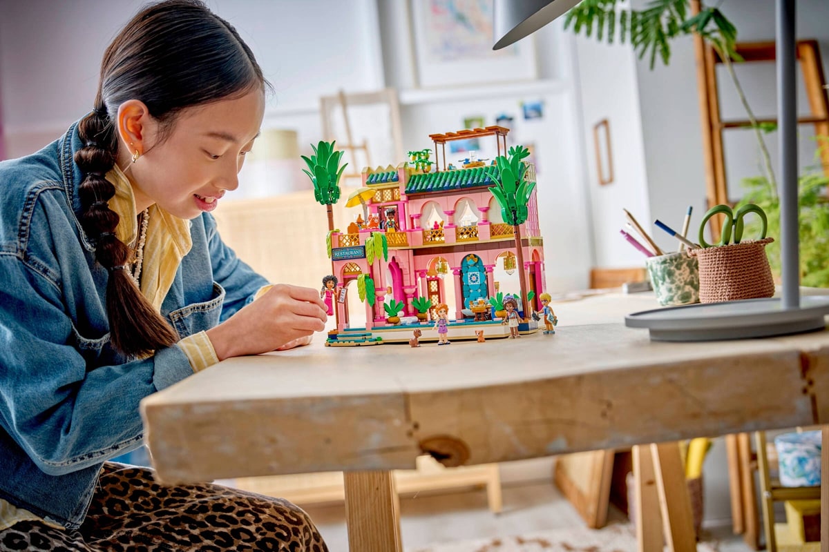 LEGO® 42691 Restauracja z ogrodem - zdjęcie 9