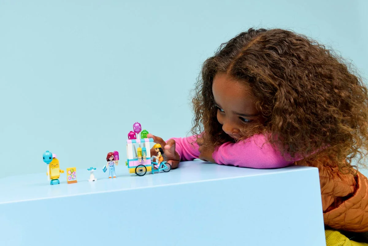 LEGO® 42692 Stoisko z lodami i balonami - zdjęcie 17