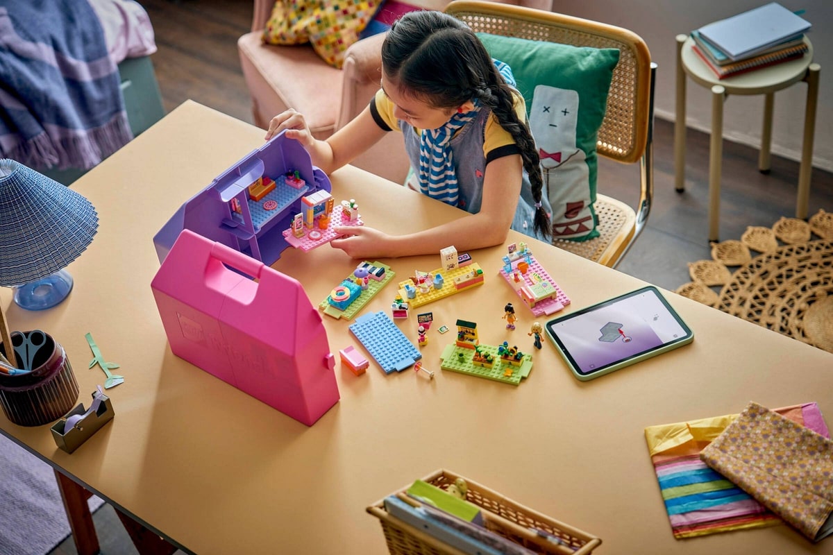 LEGO® 42697 Kreatywna walizka z domkiem dla lalek - zdjęcie 9