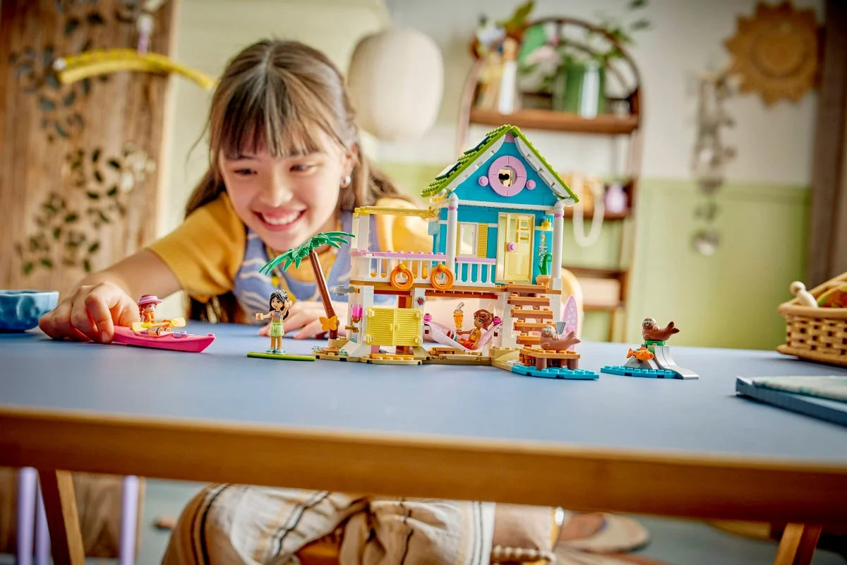 LEGO® 42699 Domek na plaży z fokami - zdjęcie 24