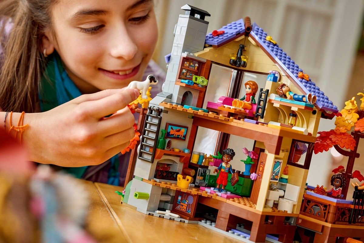 LEGO® 42705 Jesienna leśna chatka - zdjęcie 12
