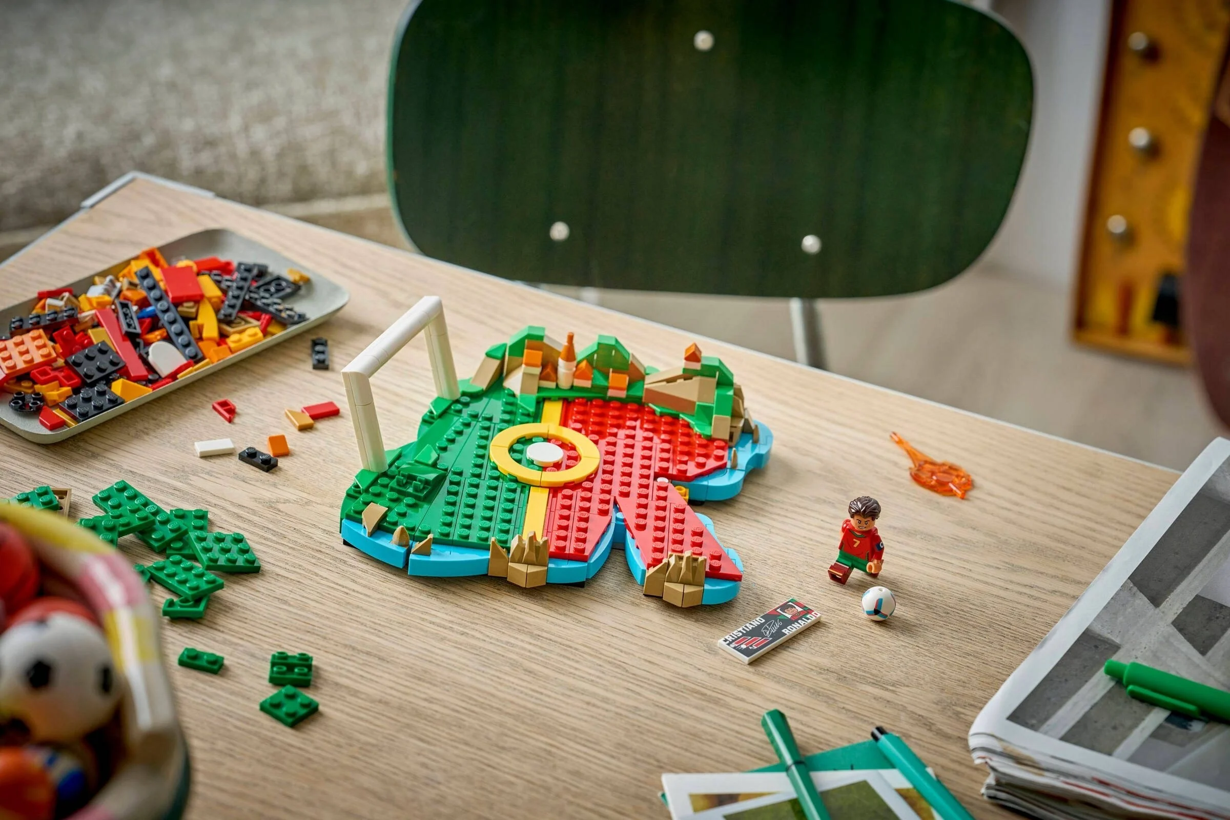 LEGO® 43012 Cristiano Ronaldo - piłkarskie momenty - zdjęcie 10