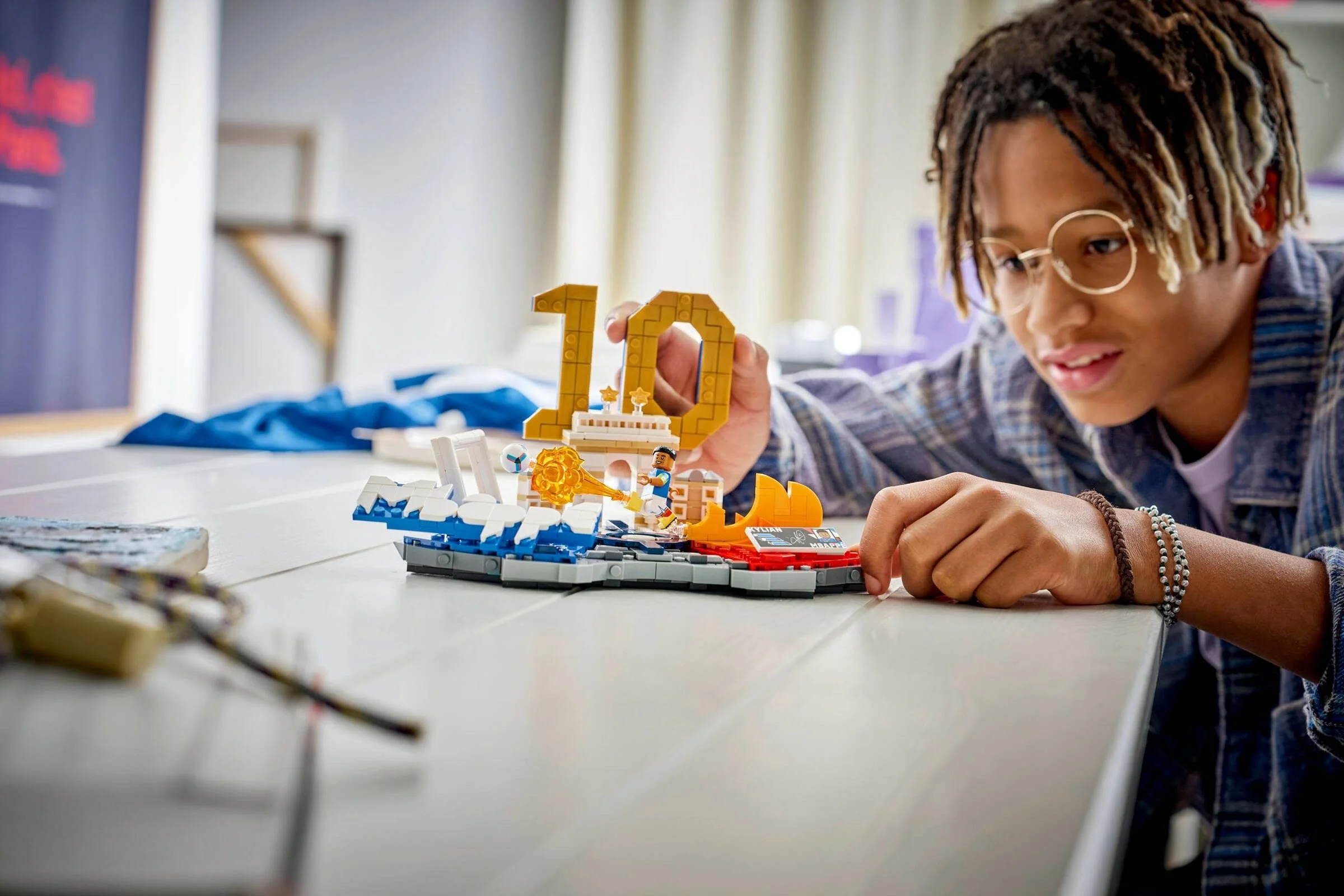 LEGO® 43013 Kylian Mbappé - piłkarskie momenty - zdjęcie 12