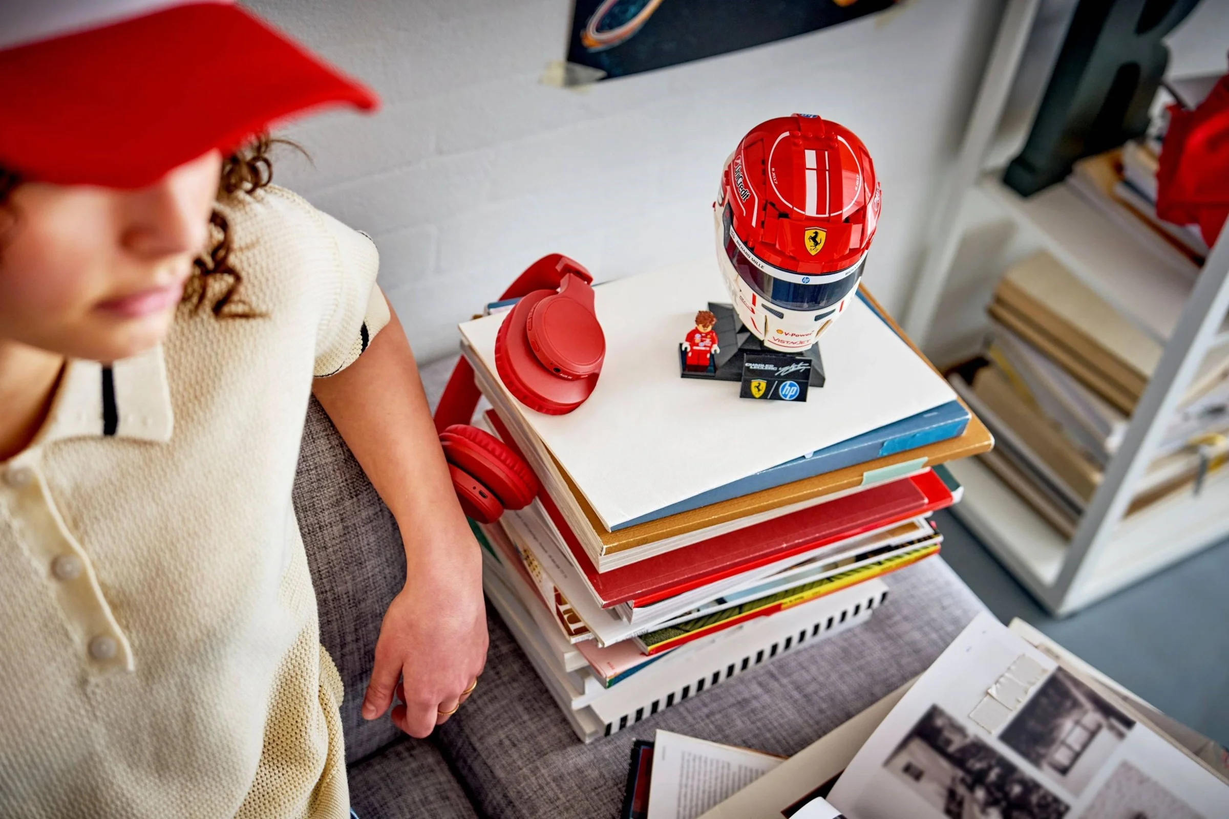 LEGO® 43014 LEGO Editions Formula 1 Vehicles Kask Charles Leclerc Scuderia Ferrari HP - zdjęcie 7