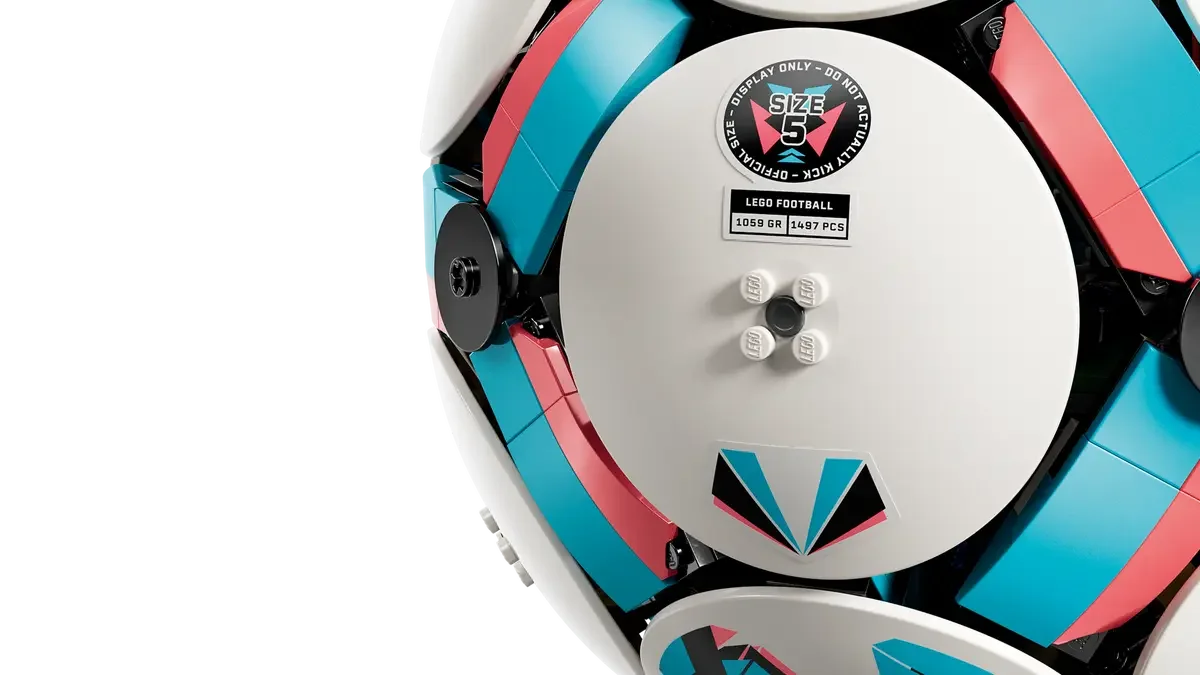 LEGO® 43019 LEGO Editions Football Sports Piłka Ze Stadionem w Środku - zdjęcie 6