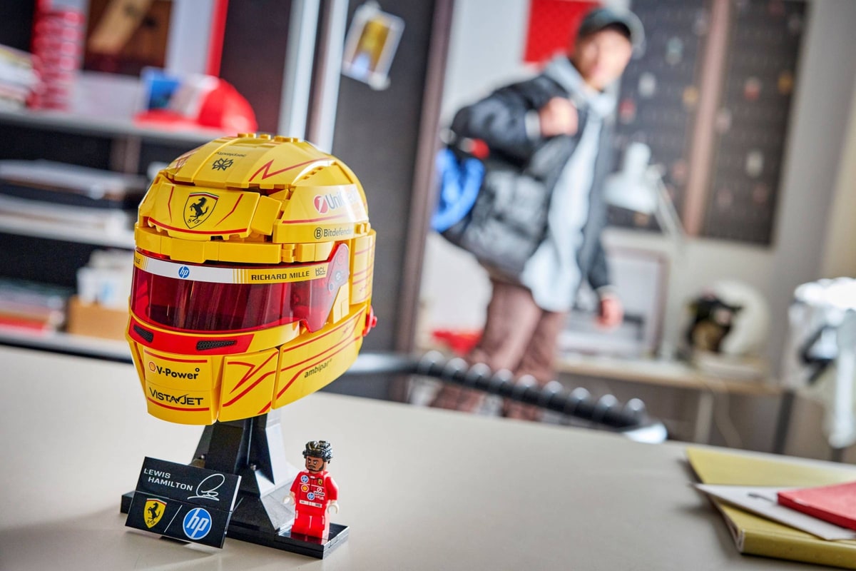 LEGO® 43022 Kask Lewis Hamilton Scuderia Ferrari HP - zdjęcie 13