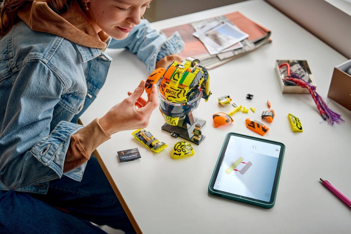 LEGO® 43023 Kask Lando Norris McLaren Mastercard F1 Team - zdjęcie 3