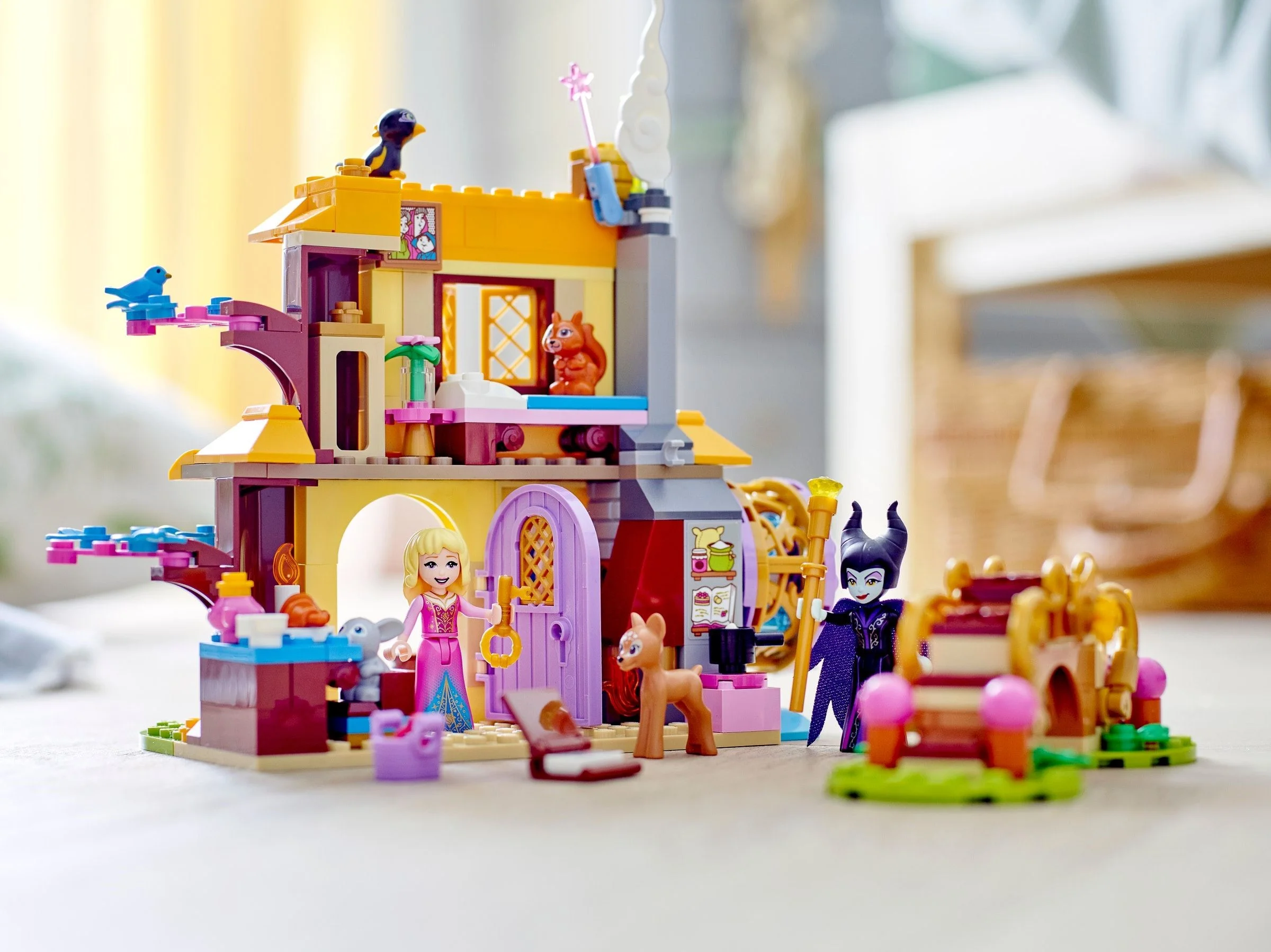 LEGO® 43188 Princess Leśna chatka Aurory - zdjęcie 6