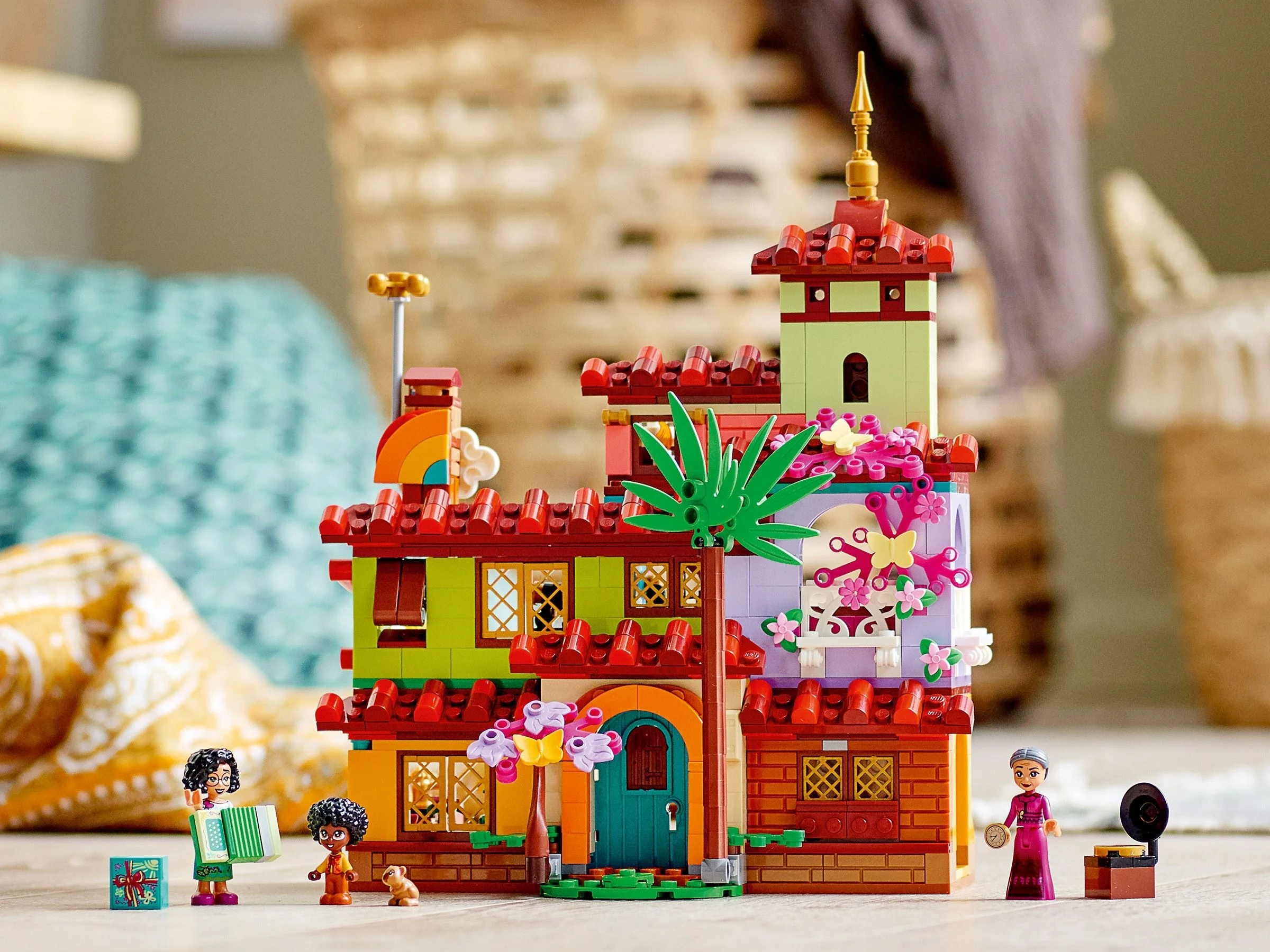 LEGO® 43202 Dom Madrigalów - zdjęcie 7