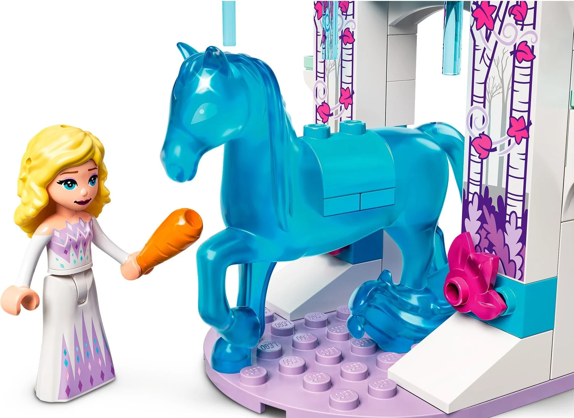 LEGO® 43209 Elza i lodowa stajnia Nokka - zdjęcie 4
