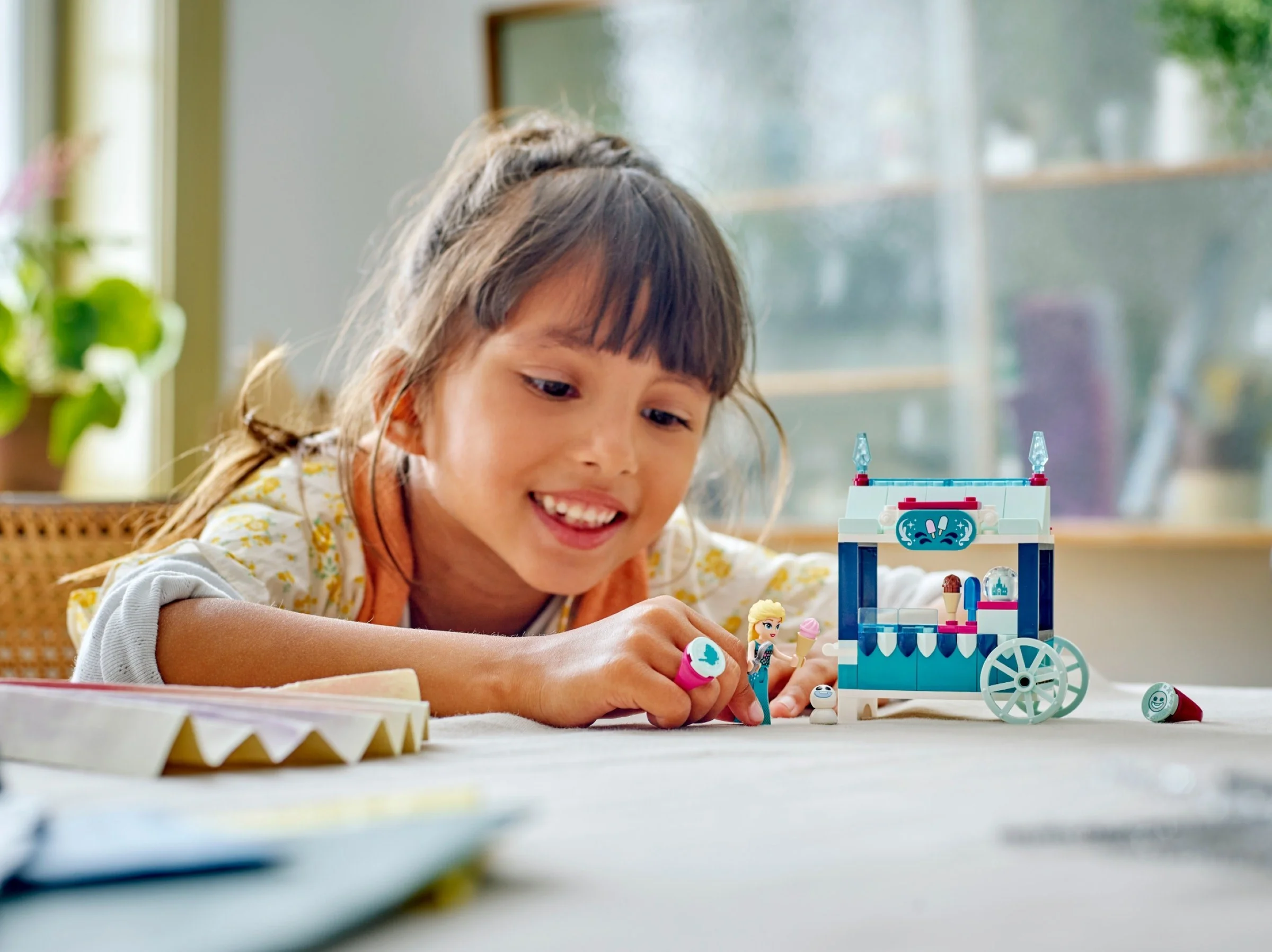 LEGO® 43234 Mrożone Smakołyki Elzy - zdjęcie 6