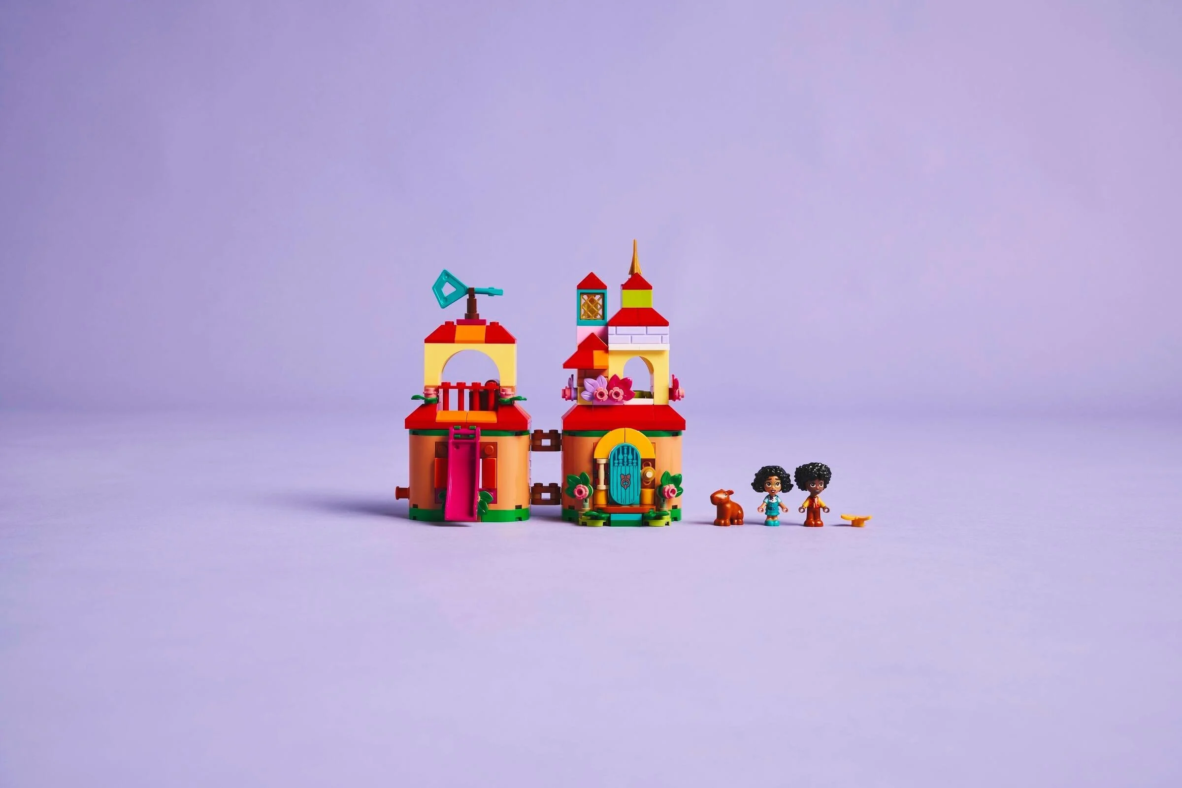 LEGO® 43261 Nasze magiczne Encanto - Minidom - zdjęcie 8
