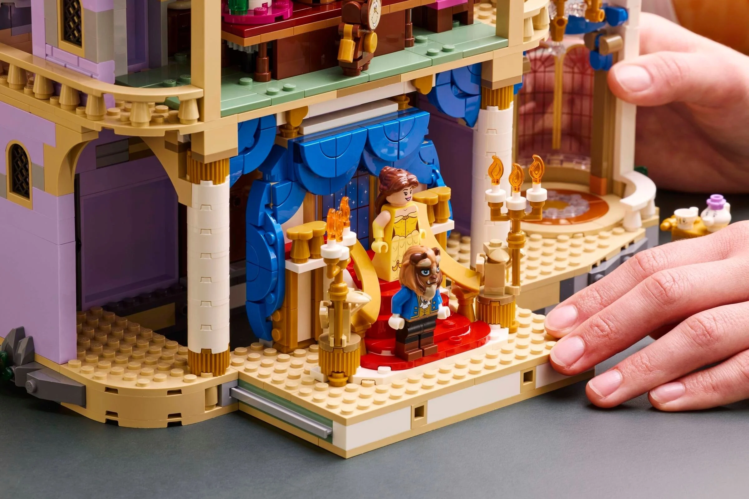 LEGO® 43263 Zamek z Pięknej i Bestii - zdjęcie 11