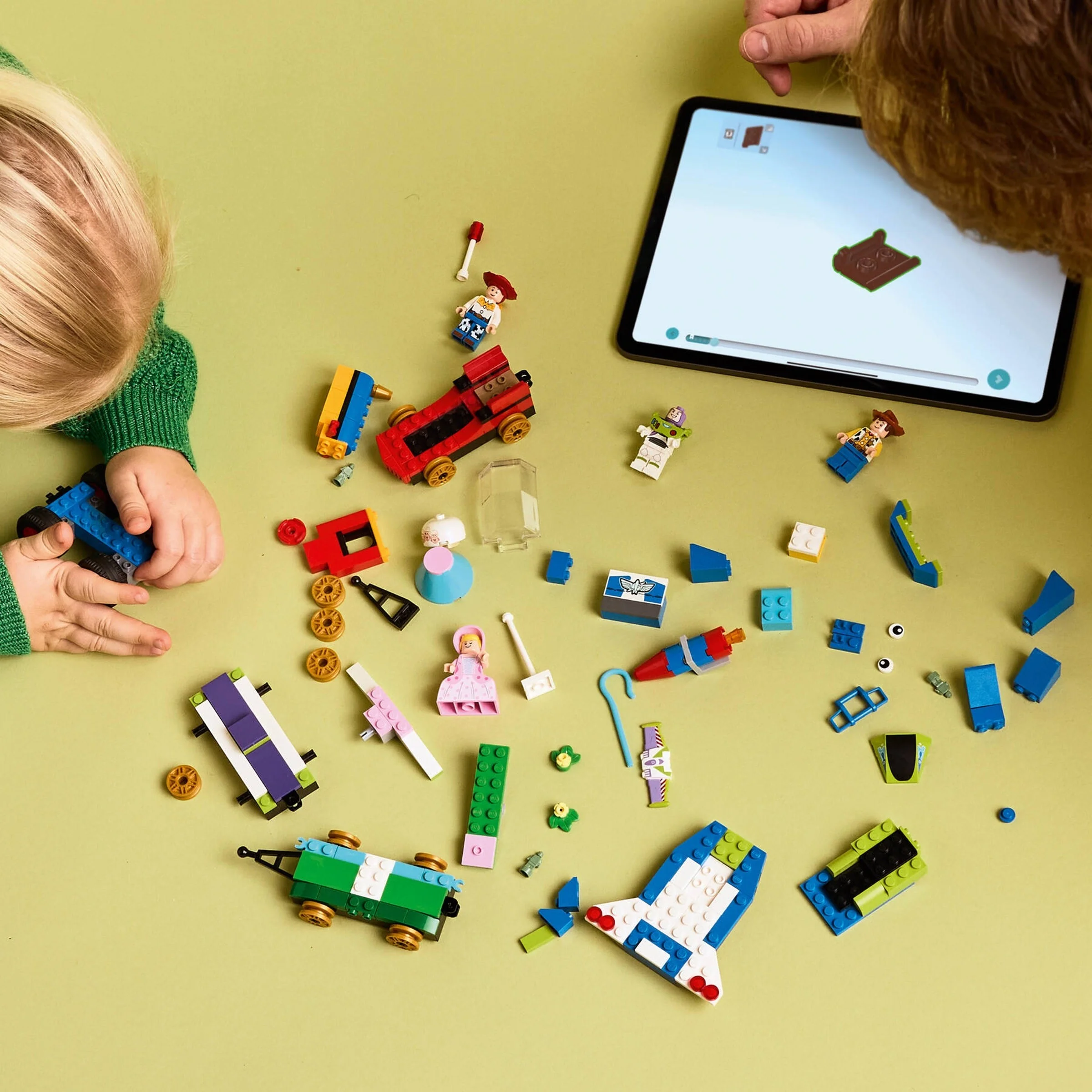 LEGO® 43264 Toy Story - Okolicznościowy pociąg i Pan Sterowany - zdjęcie 4