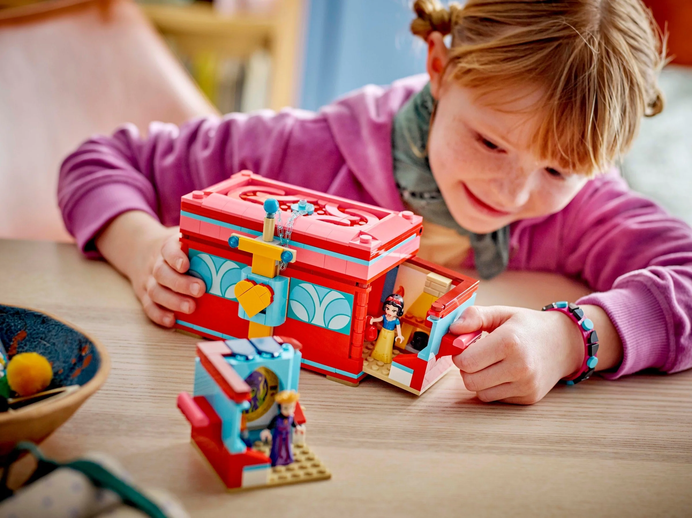 LEGO® 43276 Szkatułka na biżuterię z Królewną Śnieżką - zdjęcie 9