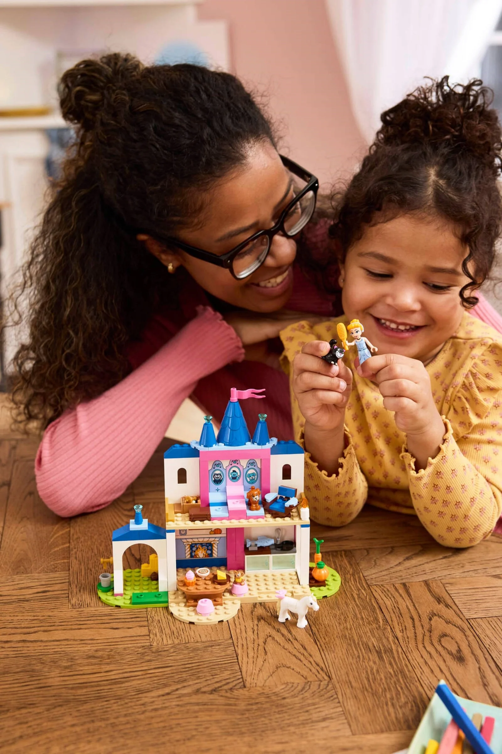 LEGO® 43283 Zamek Kopciuszka i jej zwierzęcych przyjaciół - zdjęcie 10