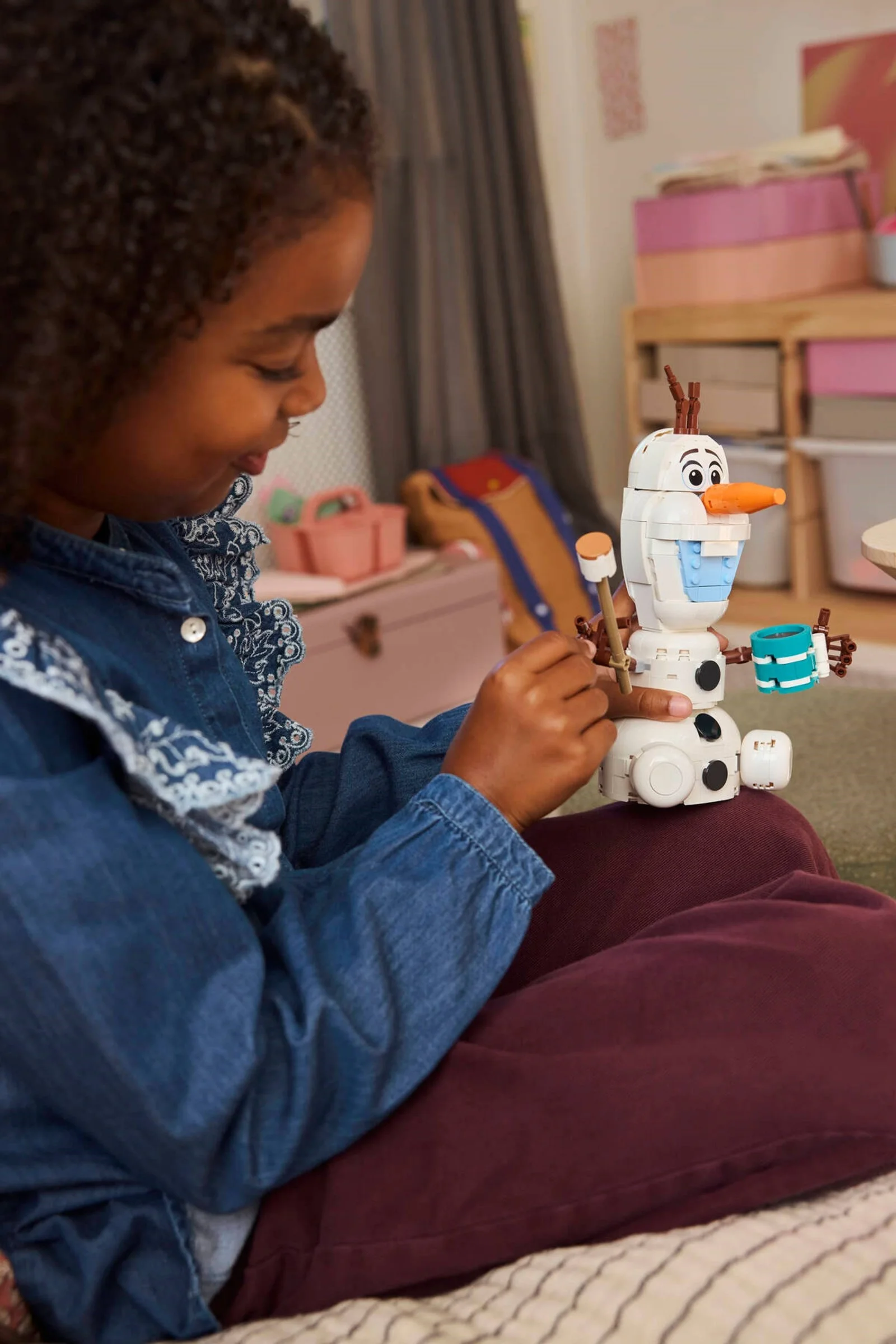 LEGO® 43287 Piknik Olafa i Bruniego - zdjęcie 8