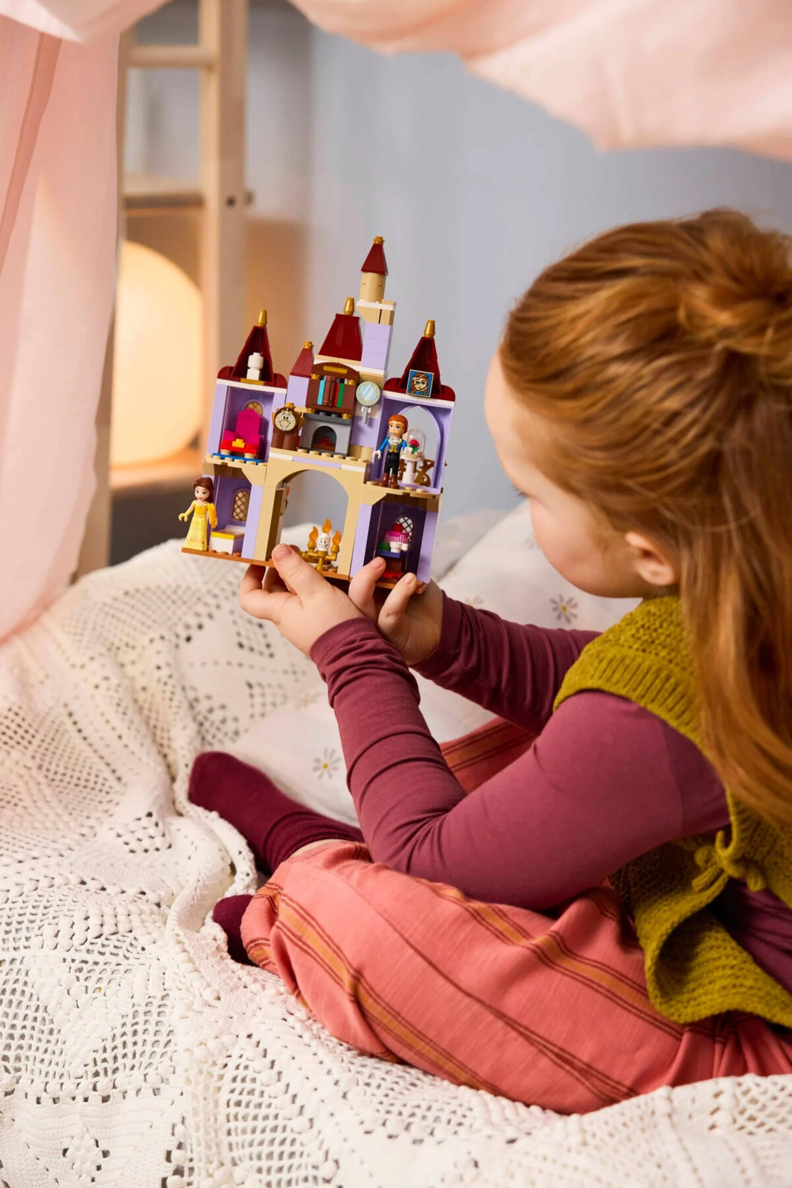 LEGO® 43289 Zaczarowany zamek Pięknej i Bestii - zdjęcie 10