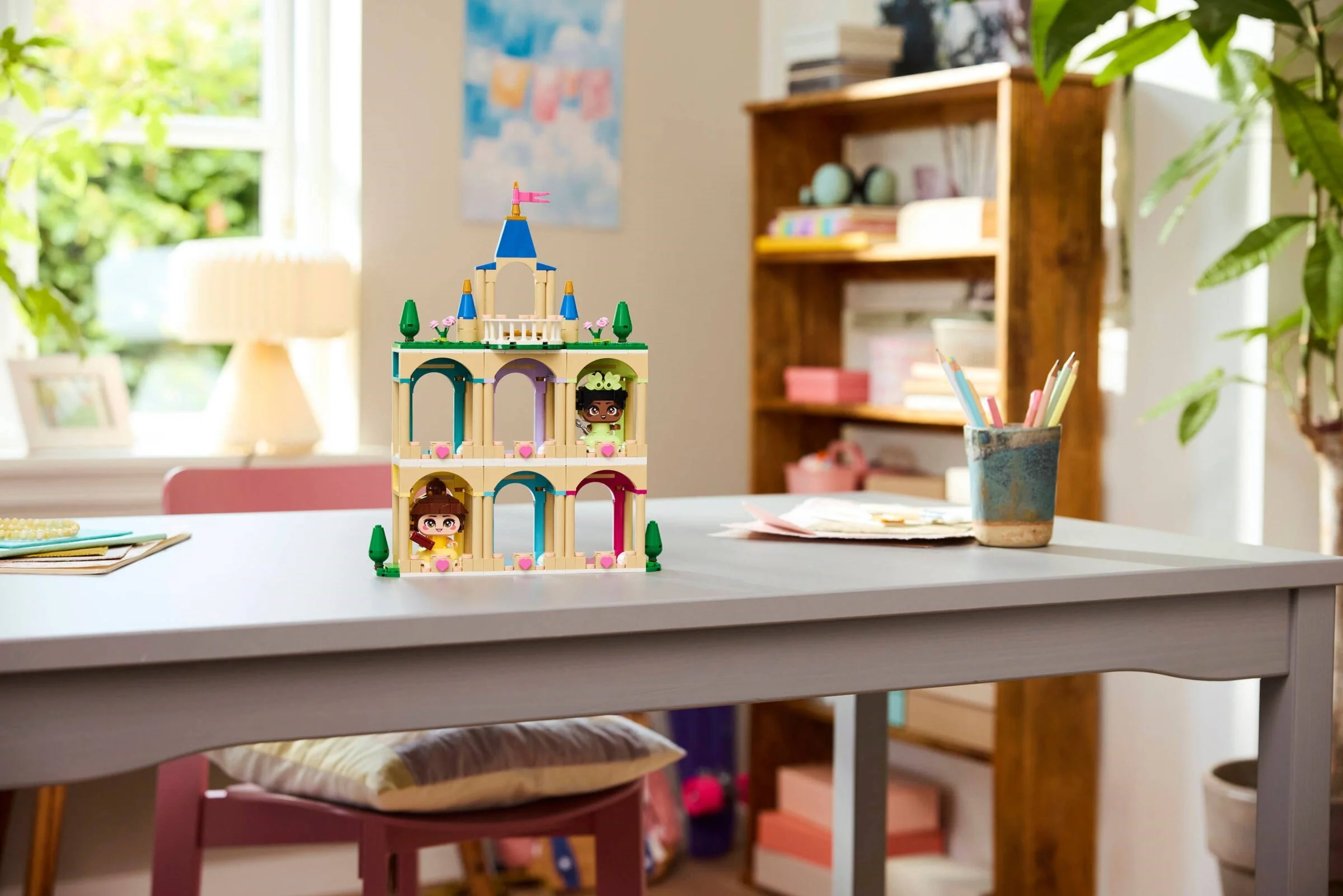 LEGO® 43291 Mała Bella i Tiana z zamkiem - zdjęcie 13