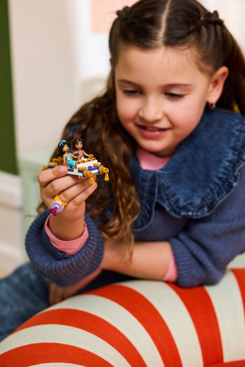 LEGO® 43295 Szkatułka na biżuterię Dżasminy - zdjęcie 15