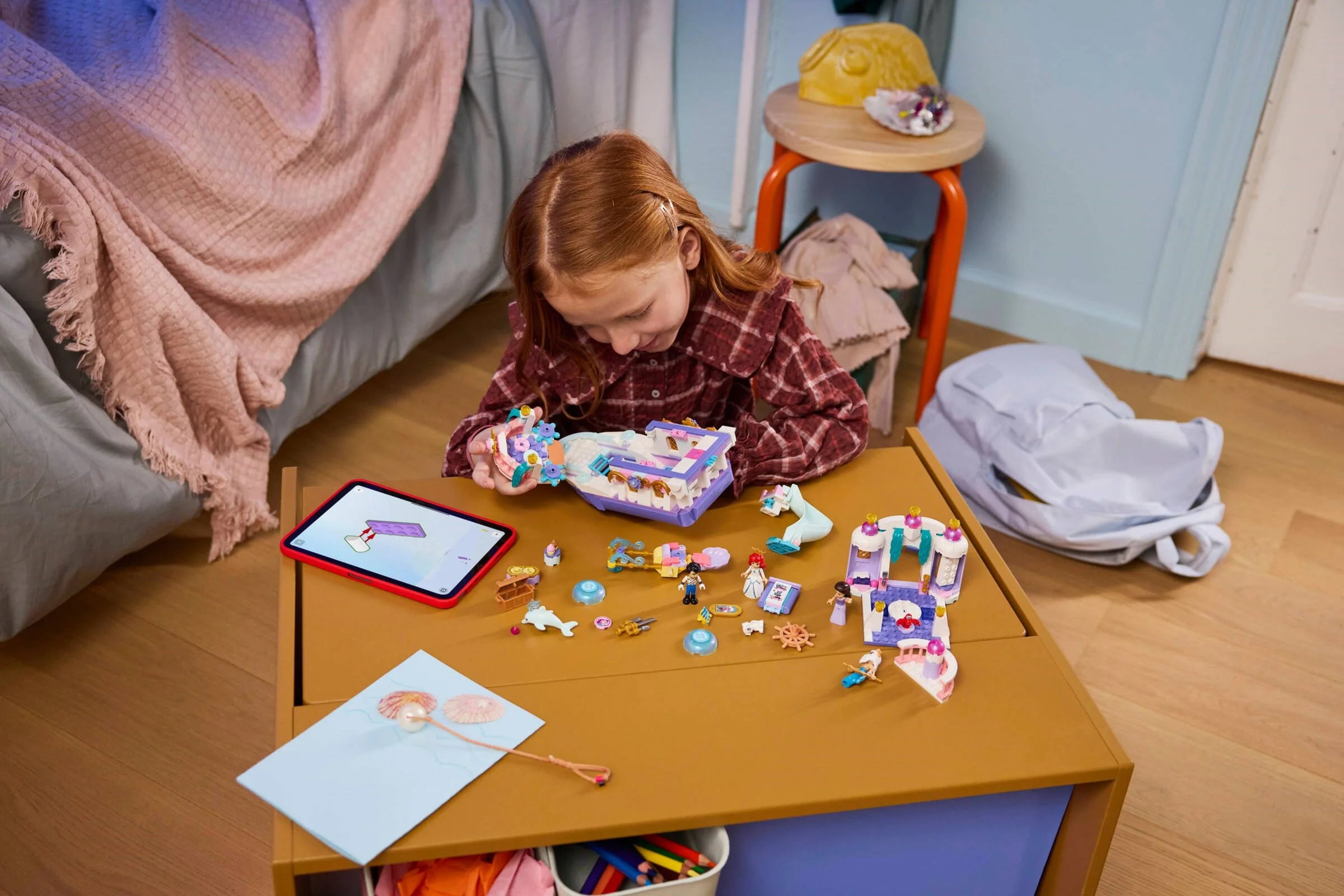 LEGO® 43299 Królewska łódź weselna Arielki - zdjęcie 8
