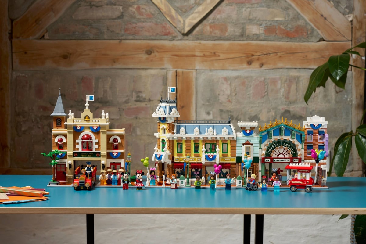 LEGO® 43302 Main Street, U. S.A. - zdjęcie 32