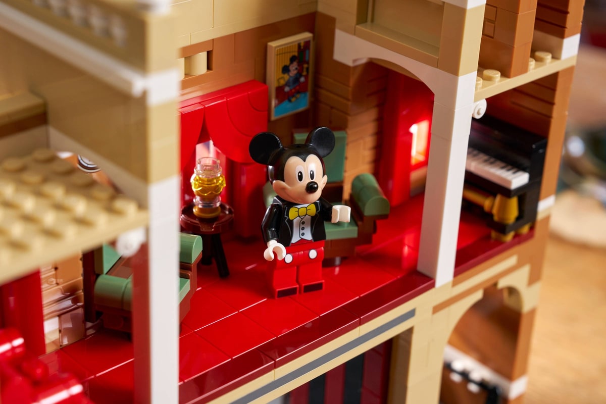LEGO® 43302 Main Street, U. S.A. - zdjęcie 14