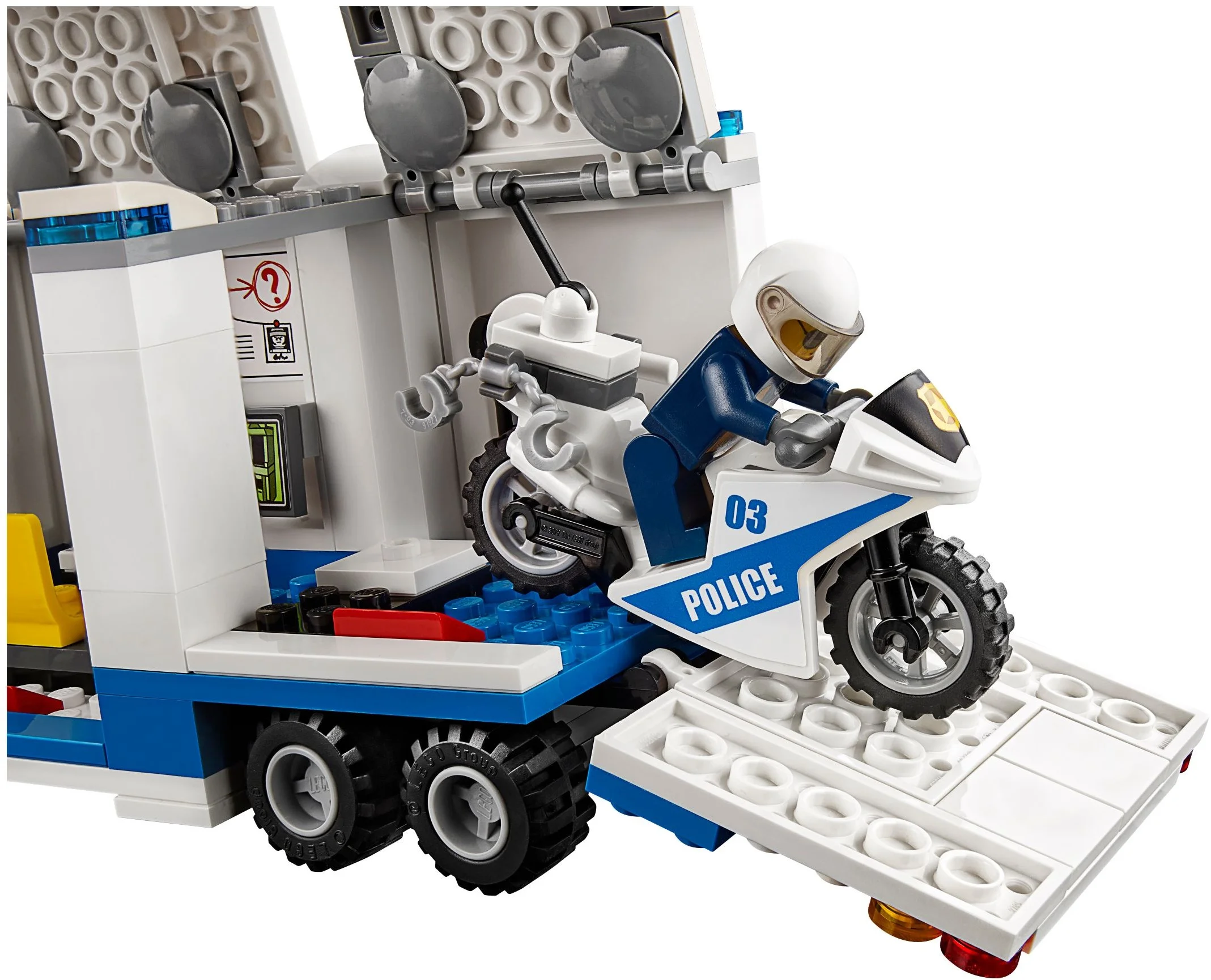 LEGO® 60139 Mobilne centrum dowodzenia - zdjęcie 19
