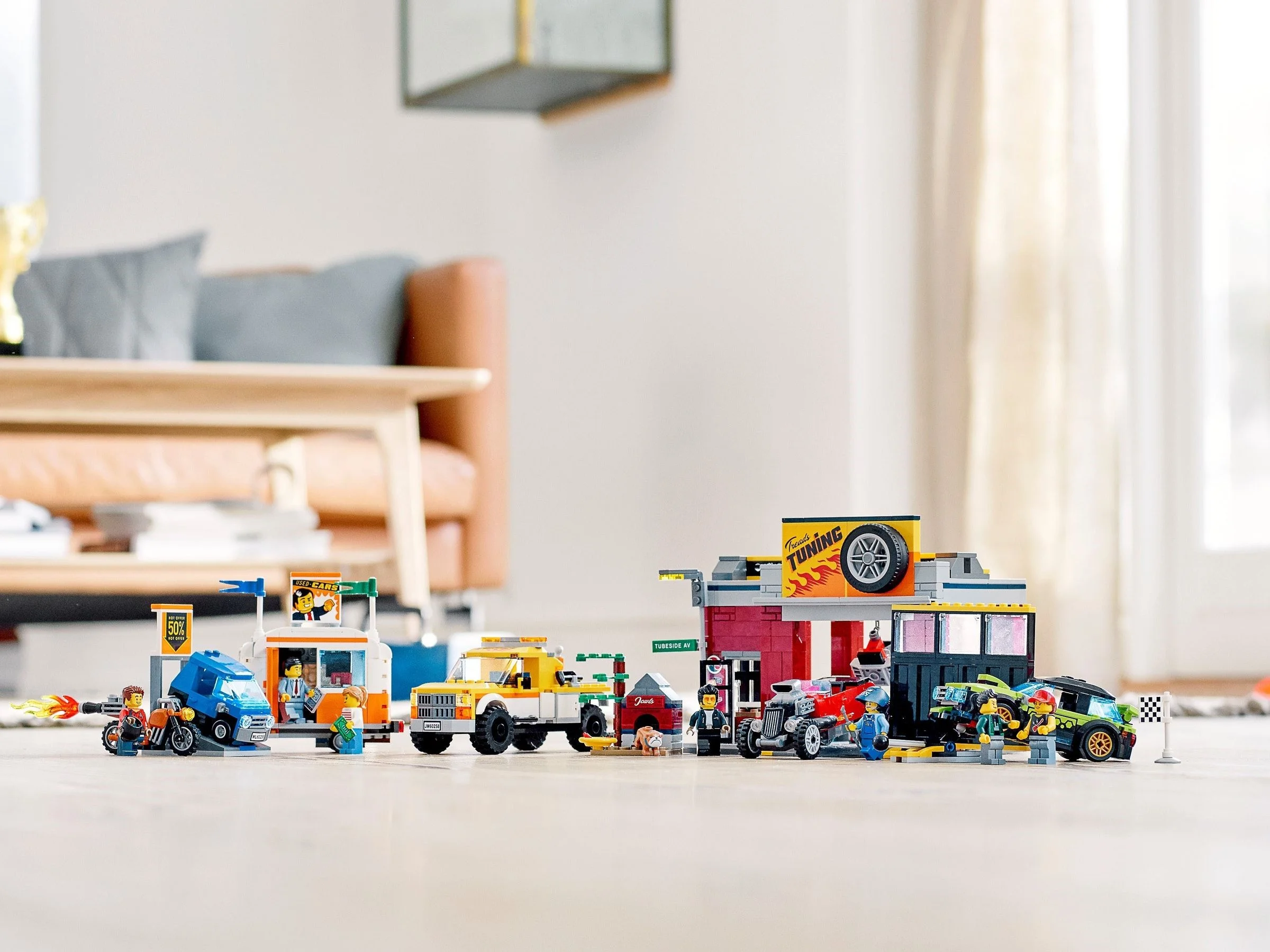 LEGO® 60258 Warsztat tuningowy - zdjęcie 4