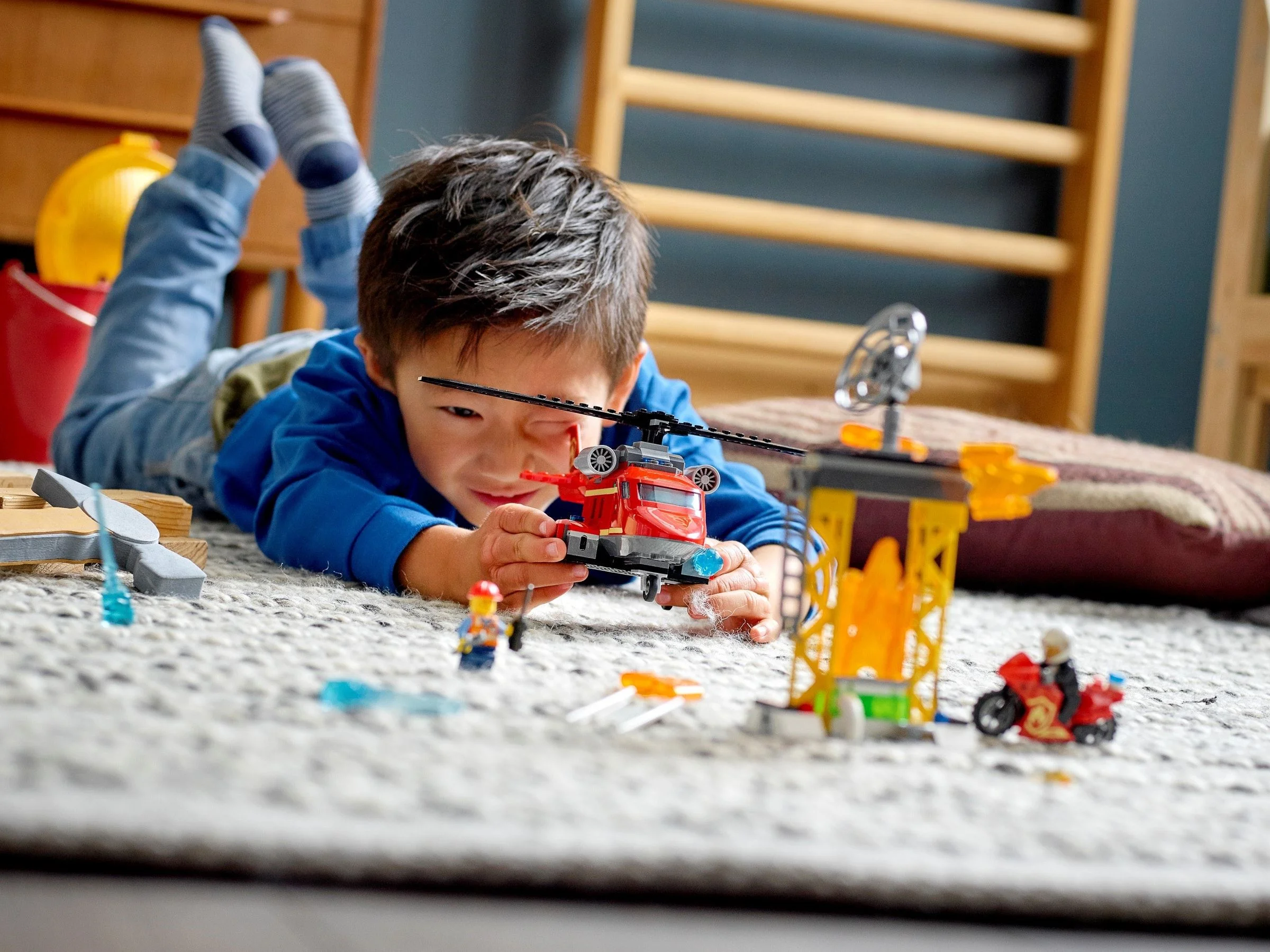 LEGO® 60281 Strażacki helikopter ratunkowy - zdjęcie 5