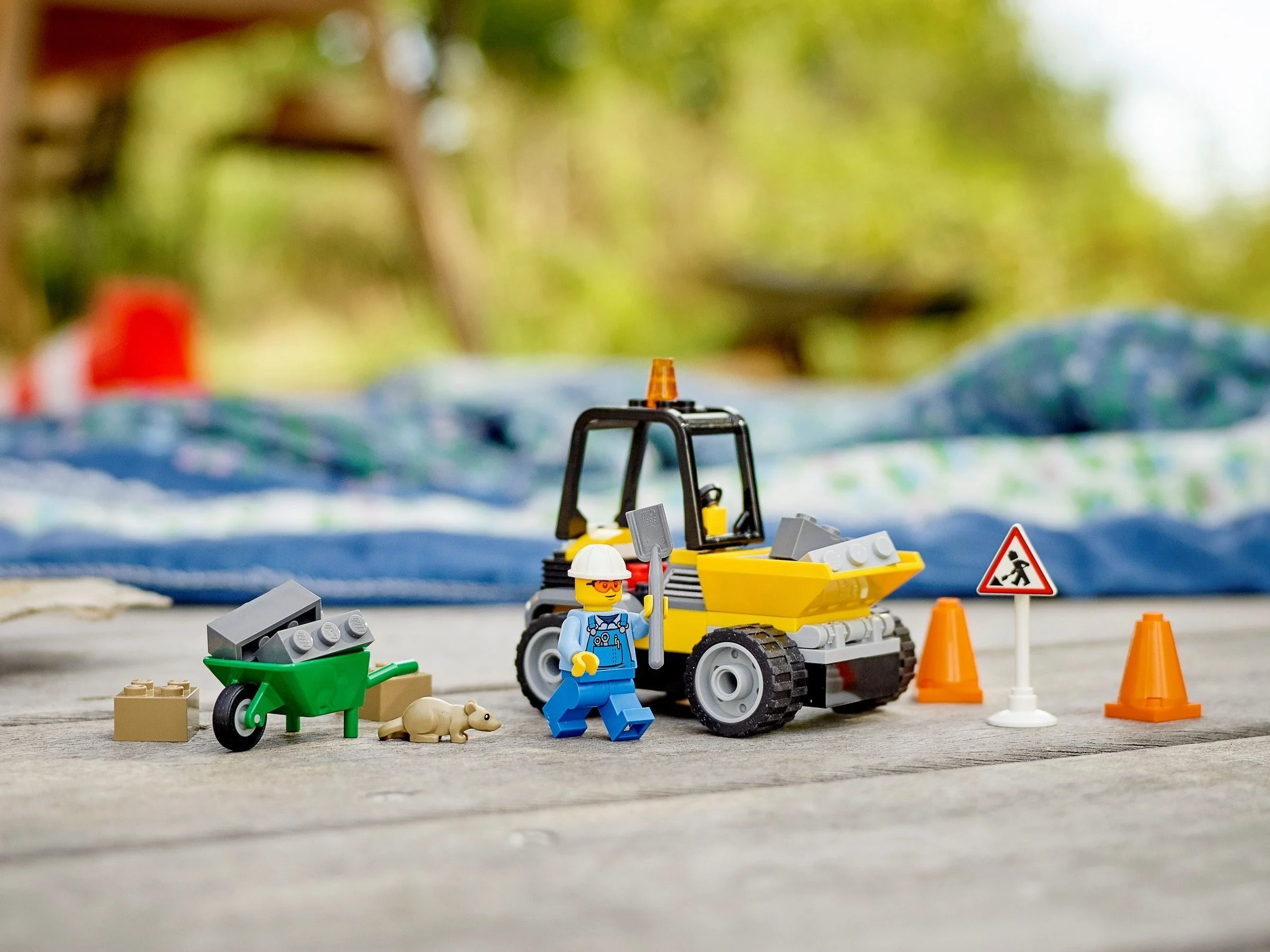 LEGO® 60284 Pojazd do robót drogowych - zdjęcie 10