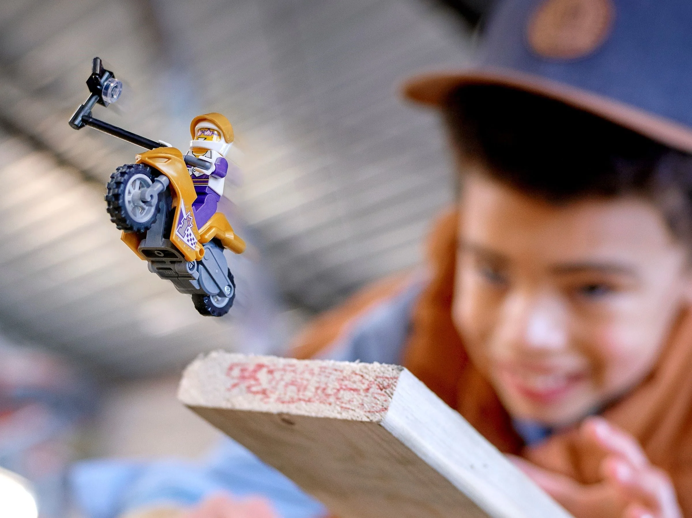 LEGO® 60309 Selfie Na Motocyklu Kaskaderskim - zdjęcie 6