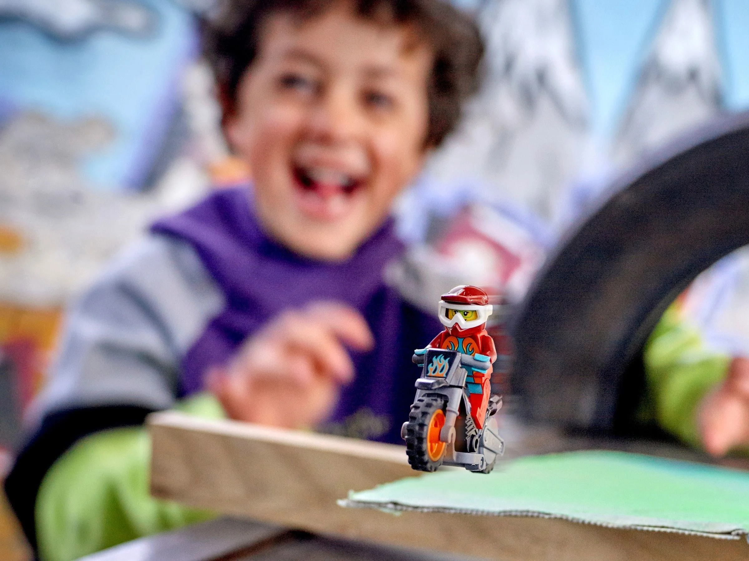 LEGO® 60311 Ognisty motocykl kaskaderski - zdjęcie 3