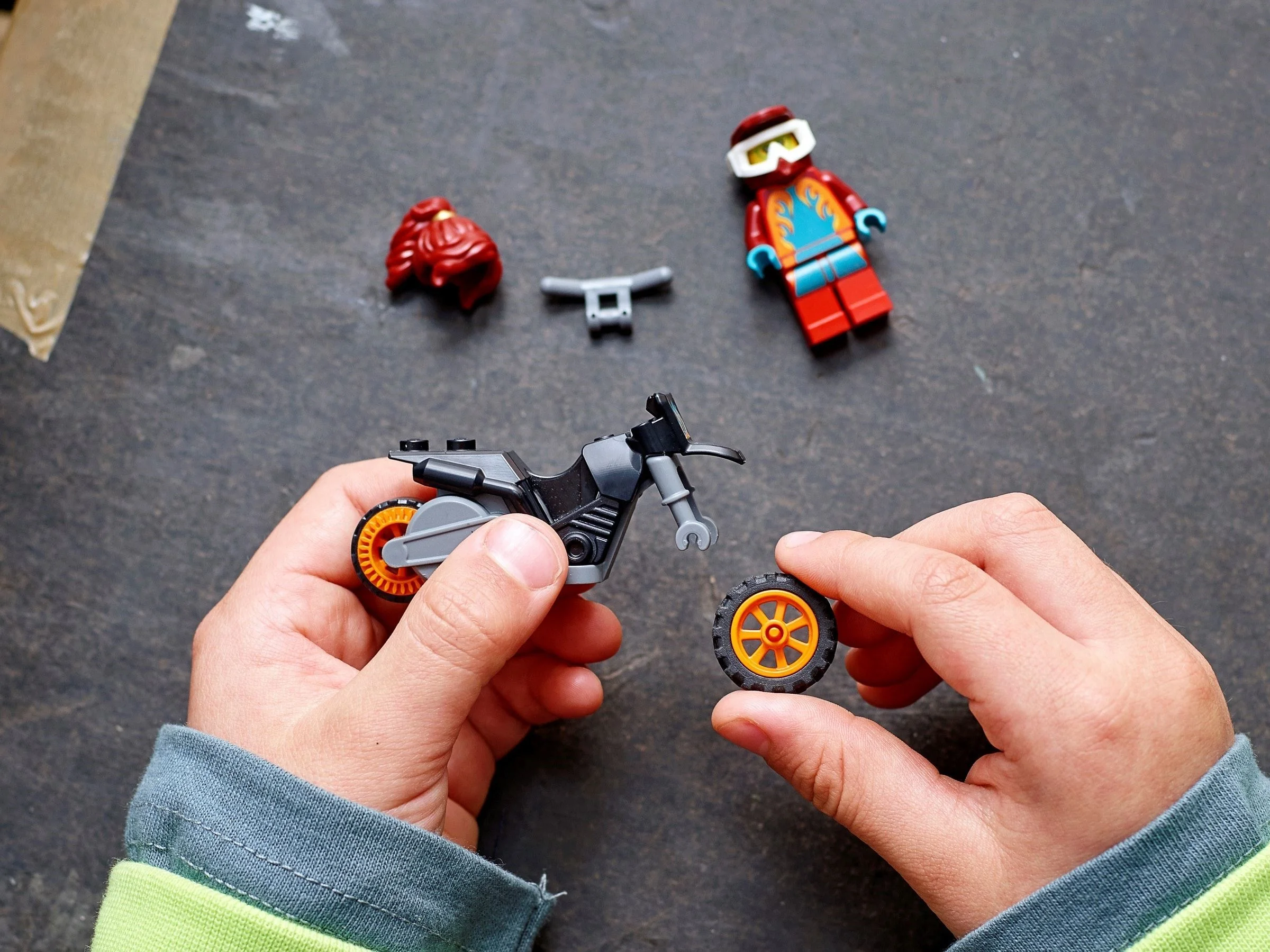 LEGO® 60311 Ognisty motocykl kaskaderski - zdjęcie 10