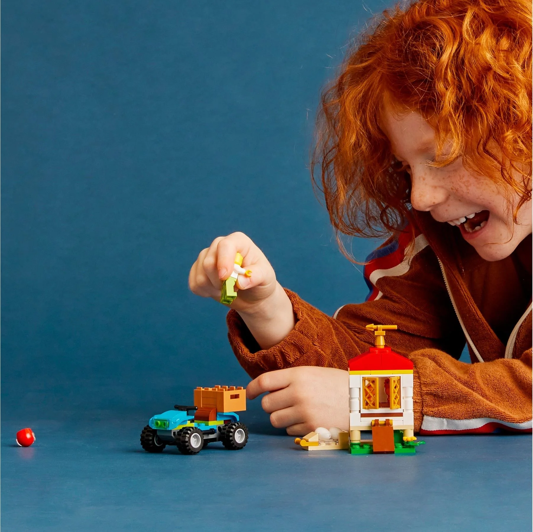 LEGO® 60344 Kurnik z kurczakami - zdjęcie 9