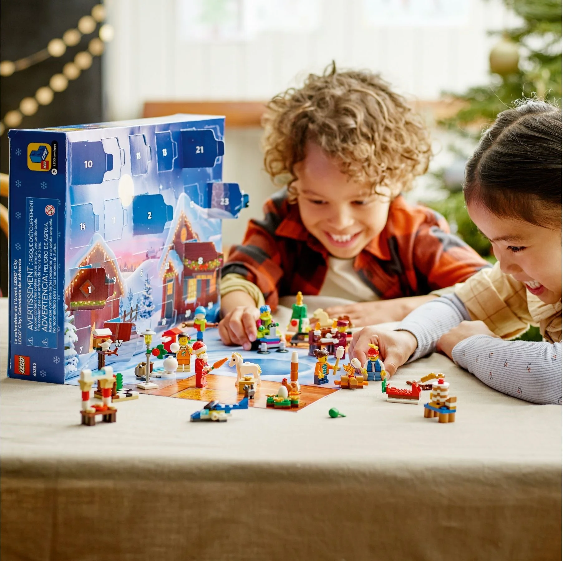 LEGO® 60352 Kalendarz Adwentowy 2025 – 287 el., 5+ Zimowa Zabawa - zdjęcie 6