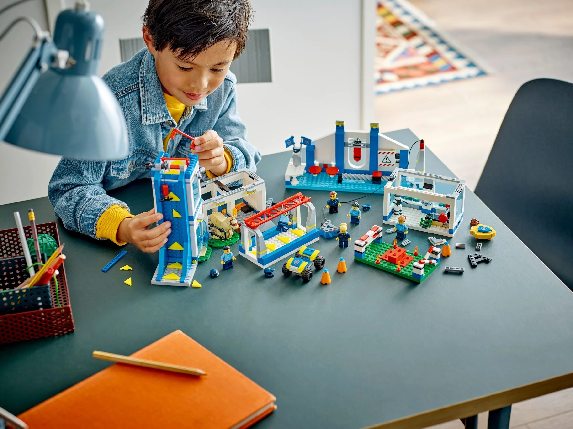 LEGO® 60372 Akademia policyjna - zdjęcie 9