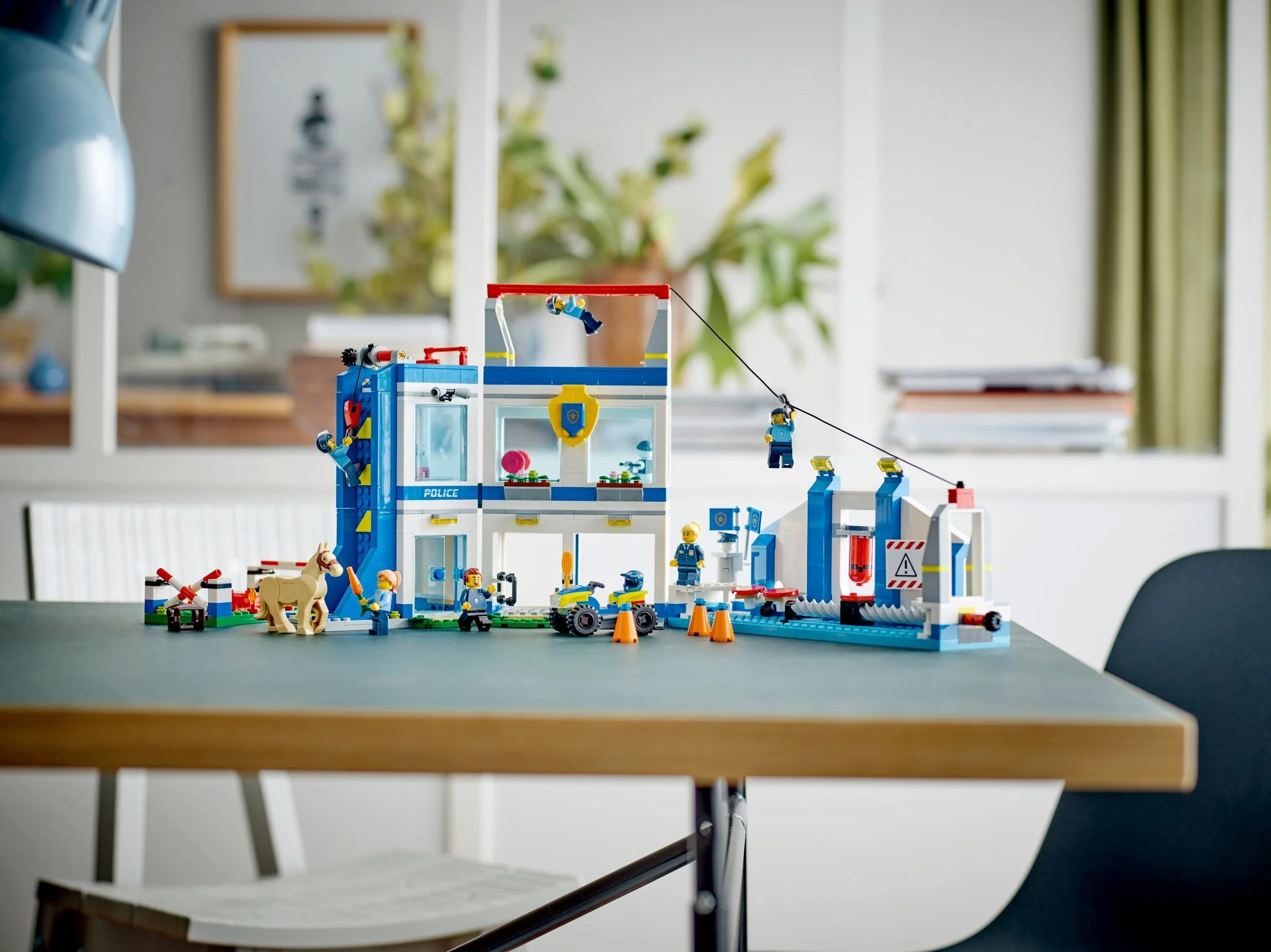 LEGO® 60372 Akademia policyjna - zdjęcie 10