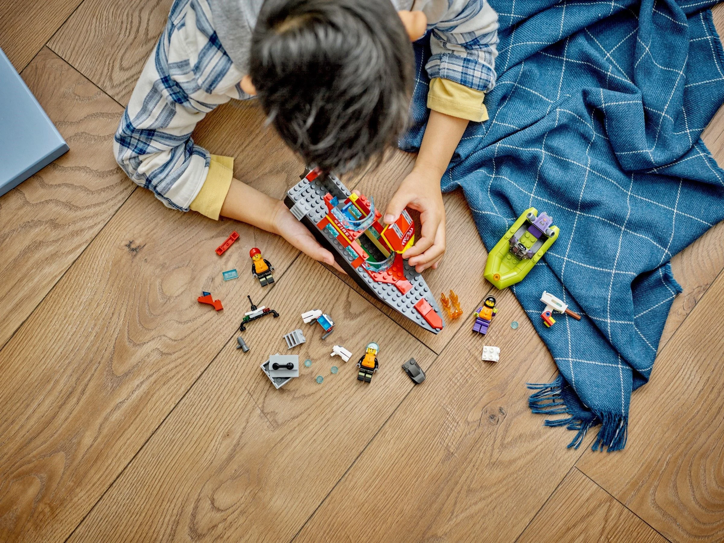 LEGO® 60373 Łódź strażacka - zdjęcie 15