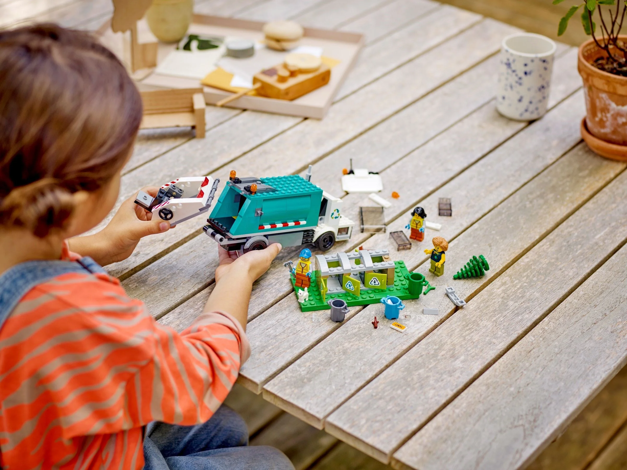 LEGO® 60386 Ciężarówka recyklingowa - zdjęcie 3