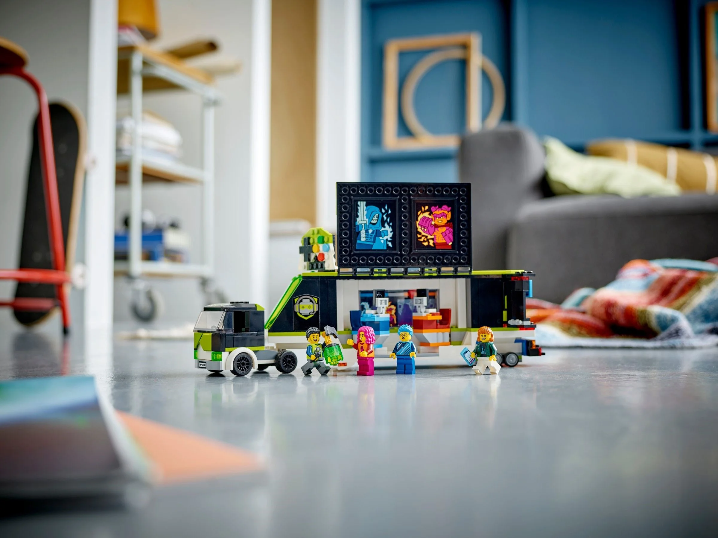 LEGO® 60388 Ciężarówka na turniej gier - zdjęcie 10