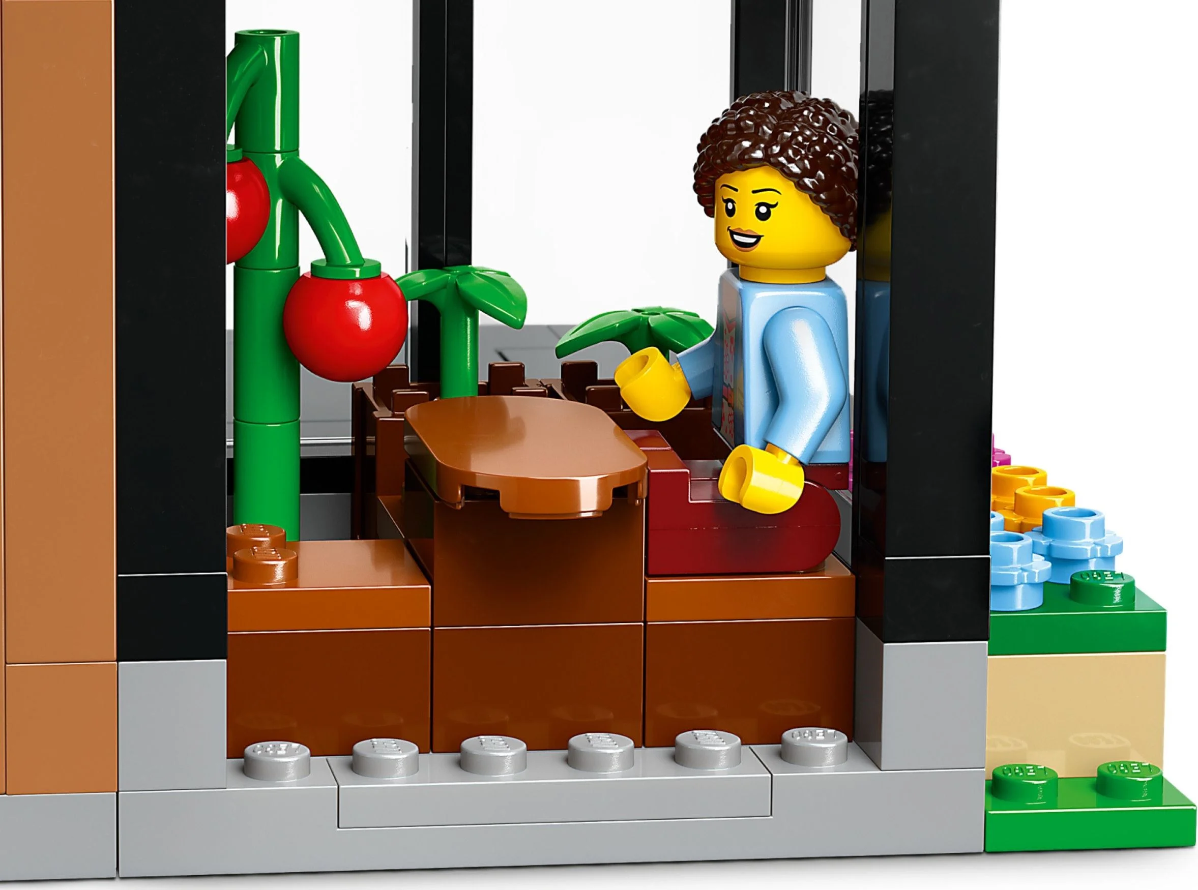 LEGO® 60398 Domek rodzinny i samochód elektryczny - zdjęcie 8