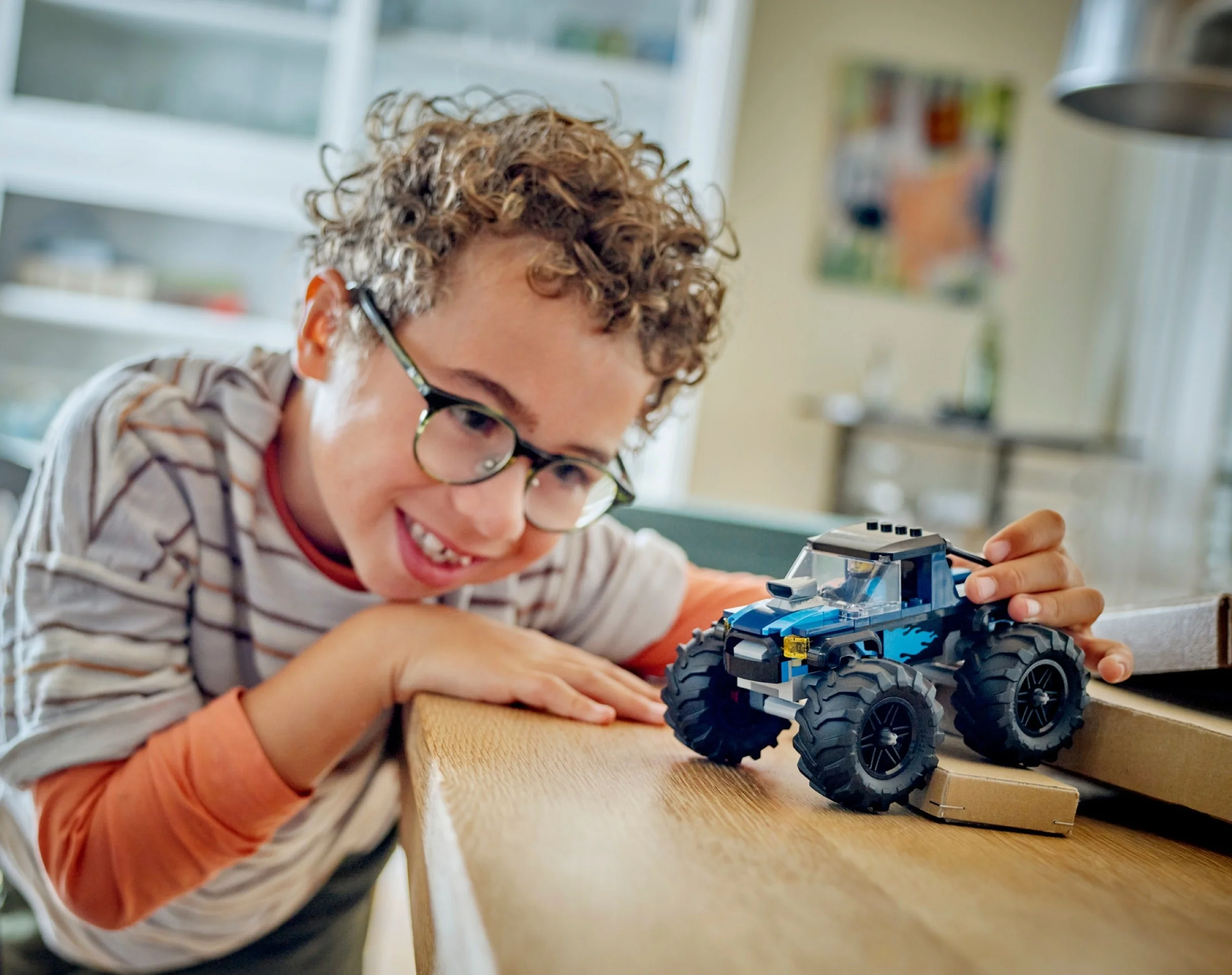 LEGO® 60402 Niebieski monster truck - zdjęcie 9