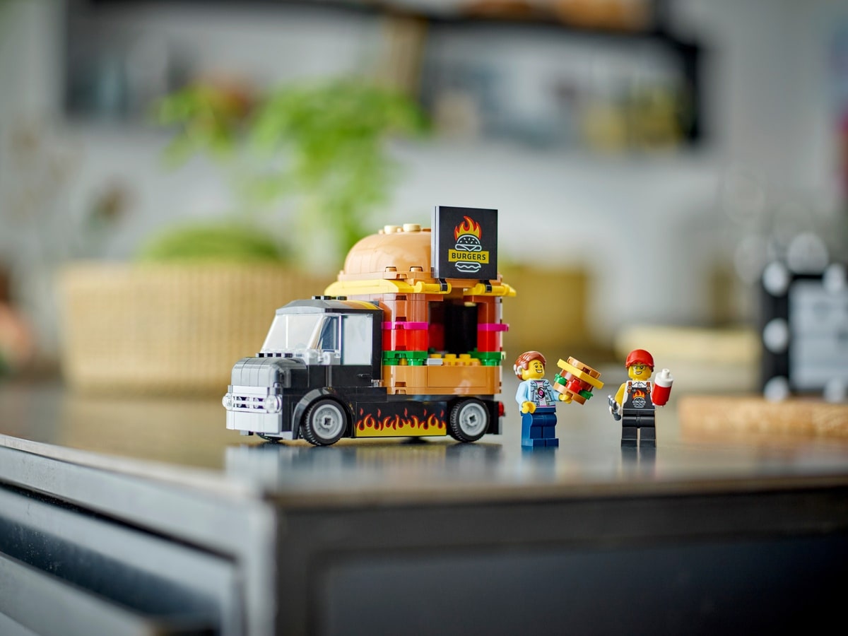 LEGO® 60404 Ciężarówka z burgerami - zdjęcie 17