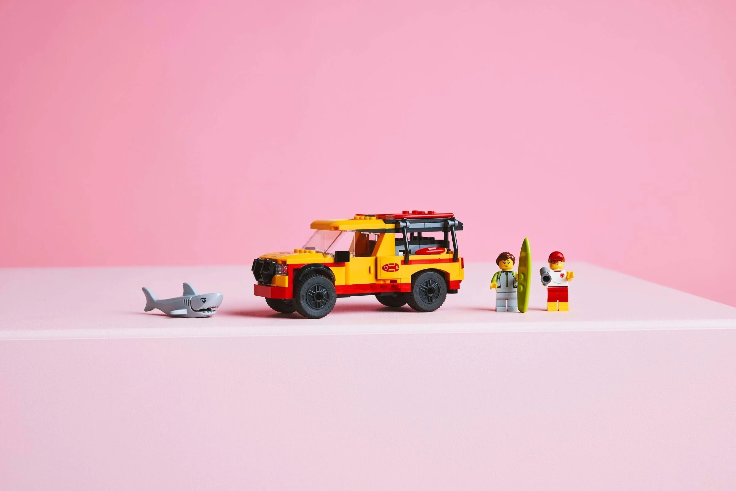 LEGO® 60453 Furgonetka ratowników plażowych - zdjęcie 6