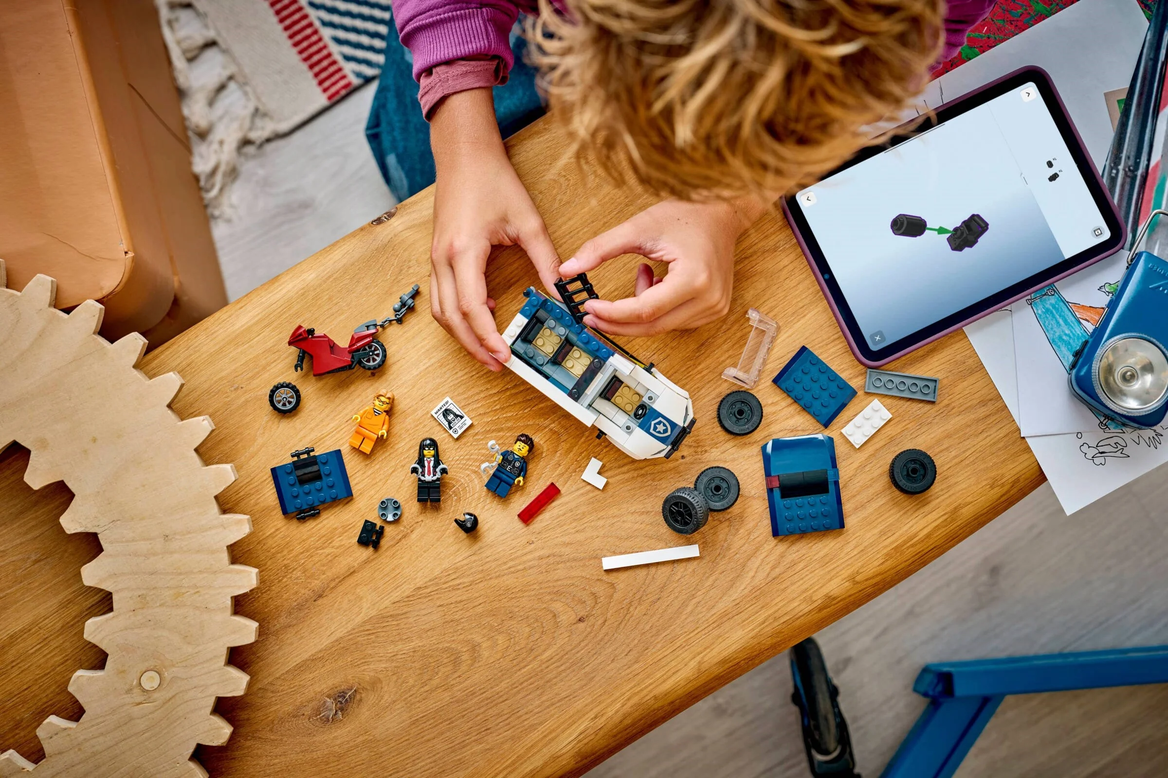 LEGO® 60479 Furgonetka Policyjnego Konwoju Więziennego - zdjęcie 4