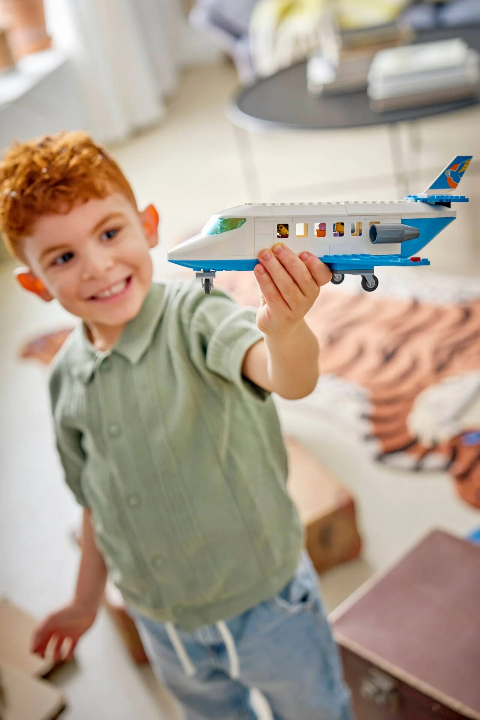 LEGO® 60492 Samolot pasażerski - zdjęcie 12