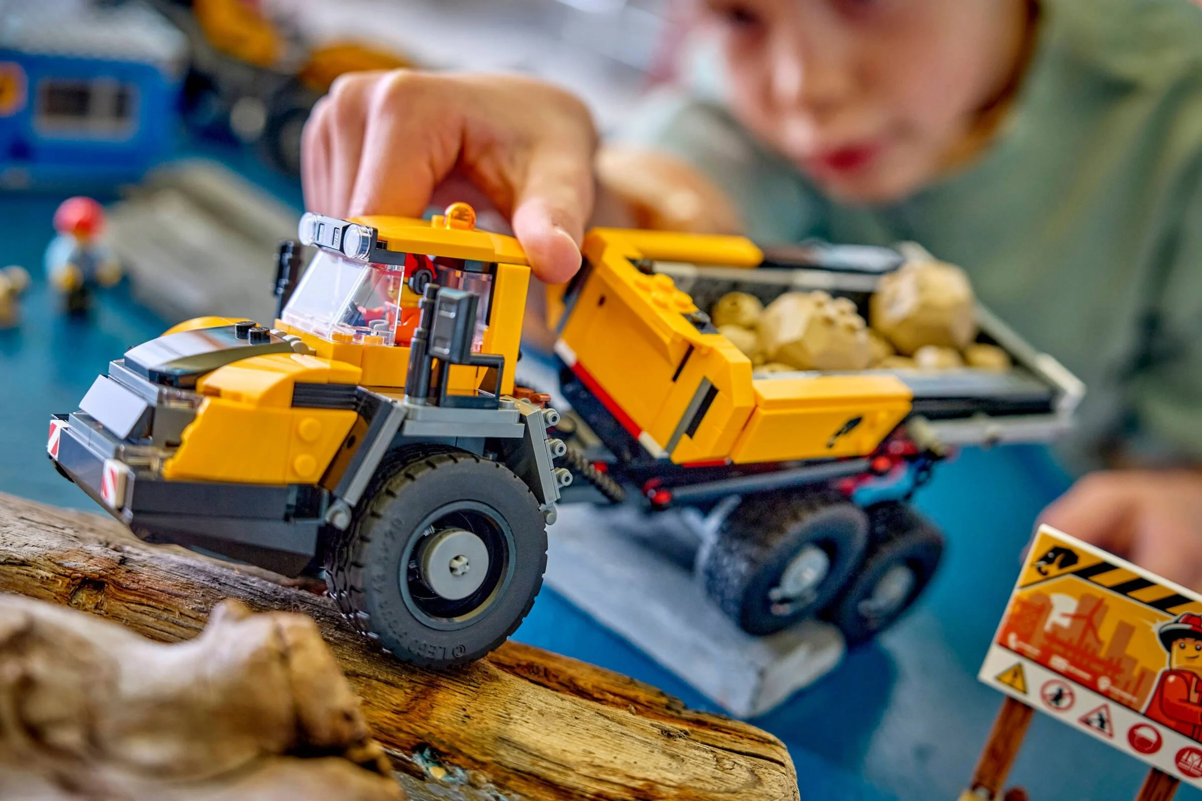 LEGO® 60494 Wywrotka i ładowarka czołowa - zdjęcie 11