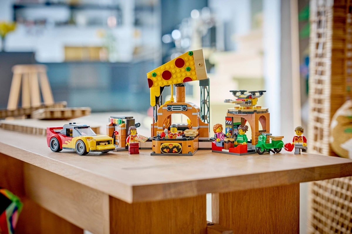LEGO® 60496 Dostawa pizzy z pojazdami - zdjęcie 14