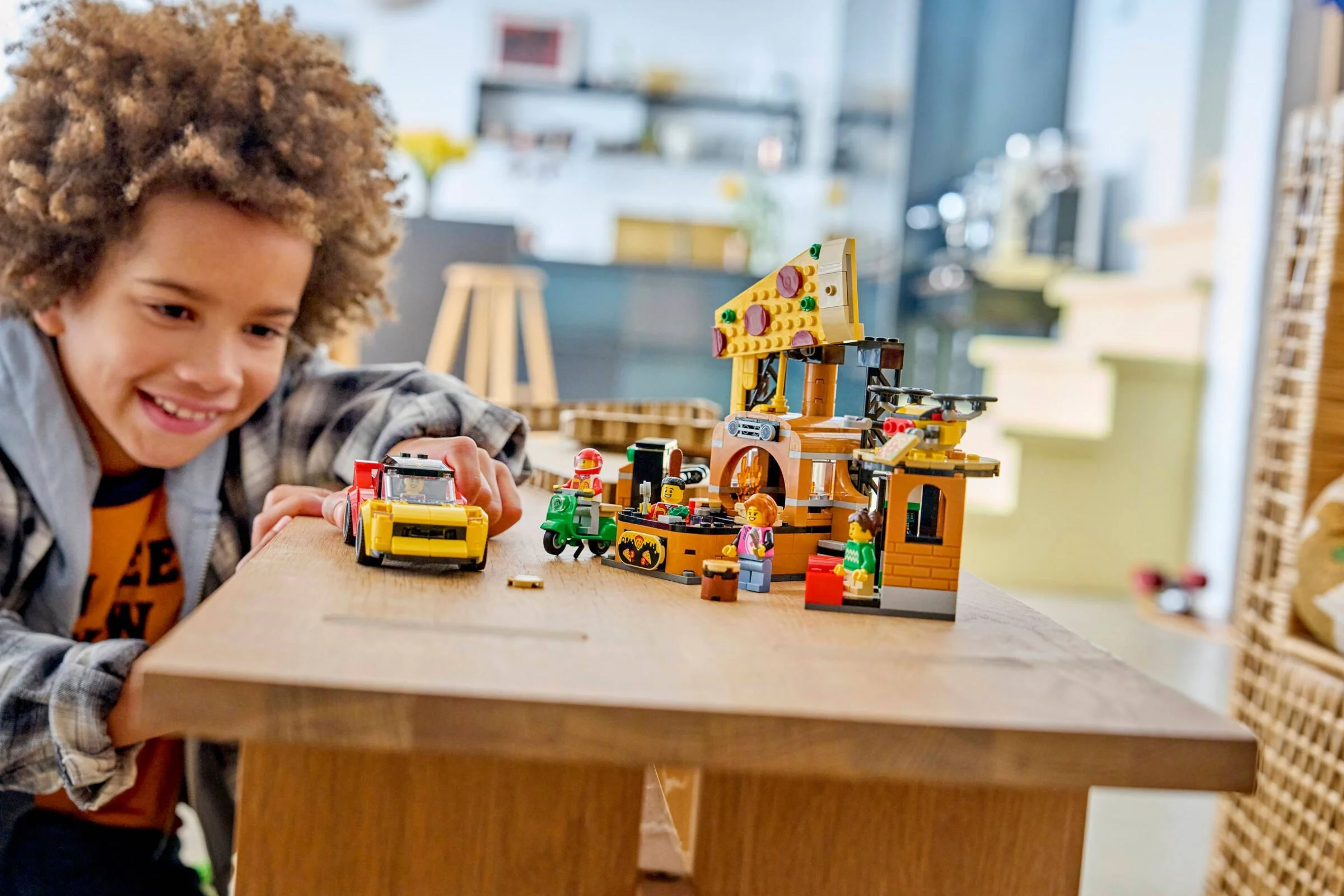 LEGO® 60496 Dostawa pizzy z pojazdami - zdjęcie 9